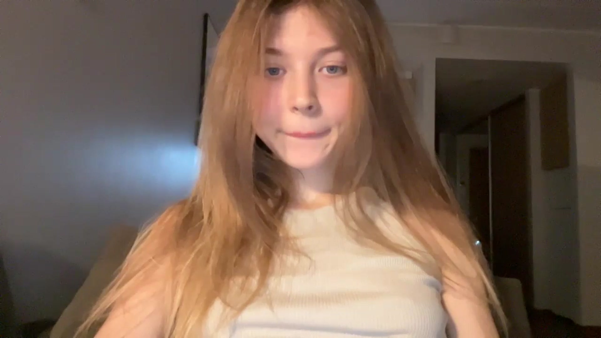 Gallery image thumbnail from Coconut_dream's myfreecams stream on, 10/05/2024, 19:02 image 2 of 20