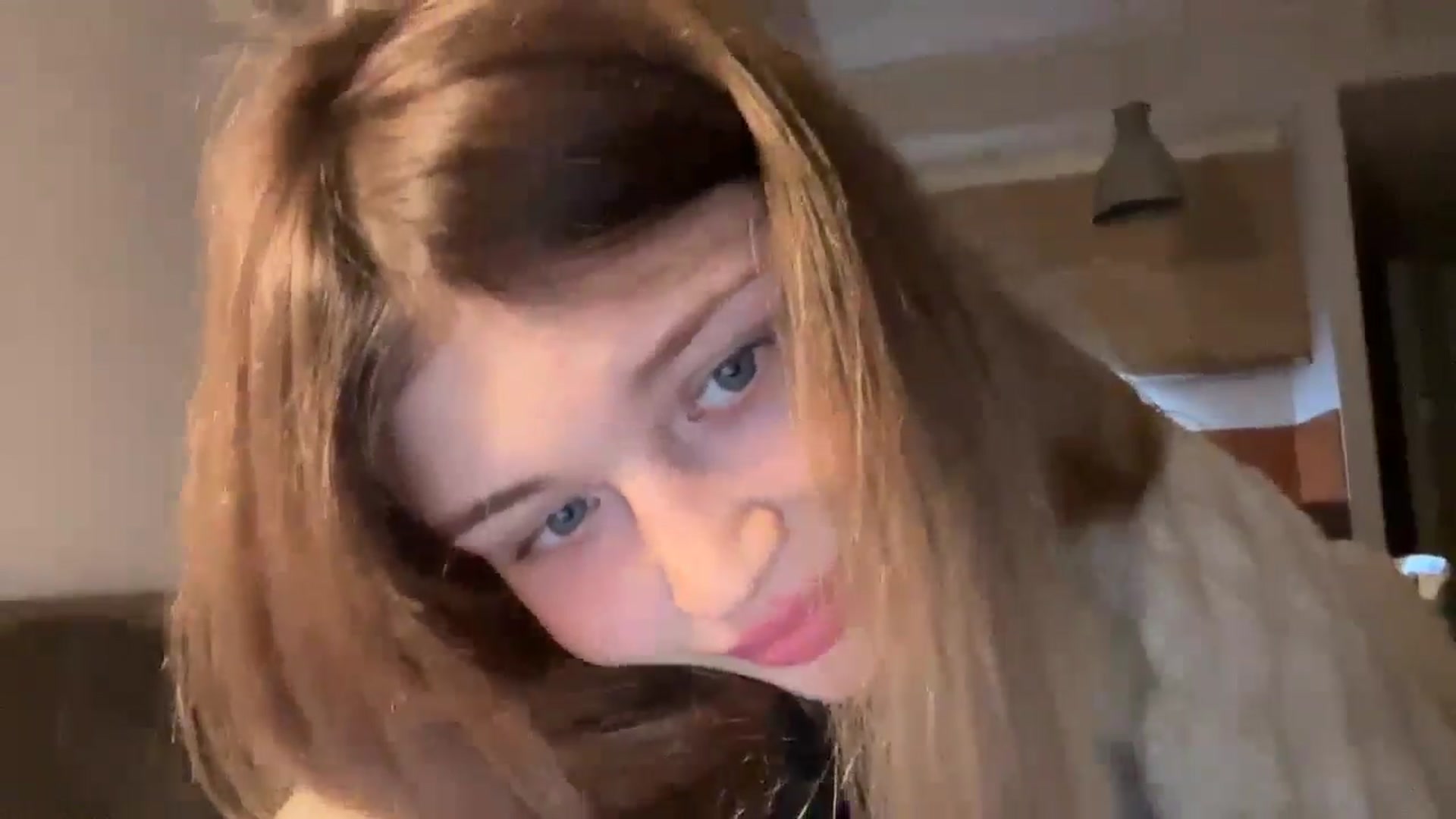 Gallery image thumbnail from Coconut_dream's myfreecams stream on, 10/05/2024, 20:32 image 17 of 20