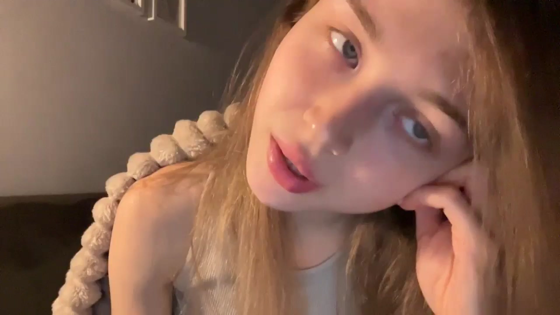 Gallery image thumbnail from Coconut_dream's myfreecams stream on, 10/05/2024, 20:32 image 6 of 20