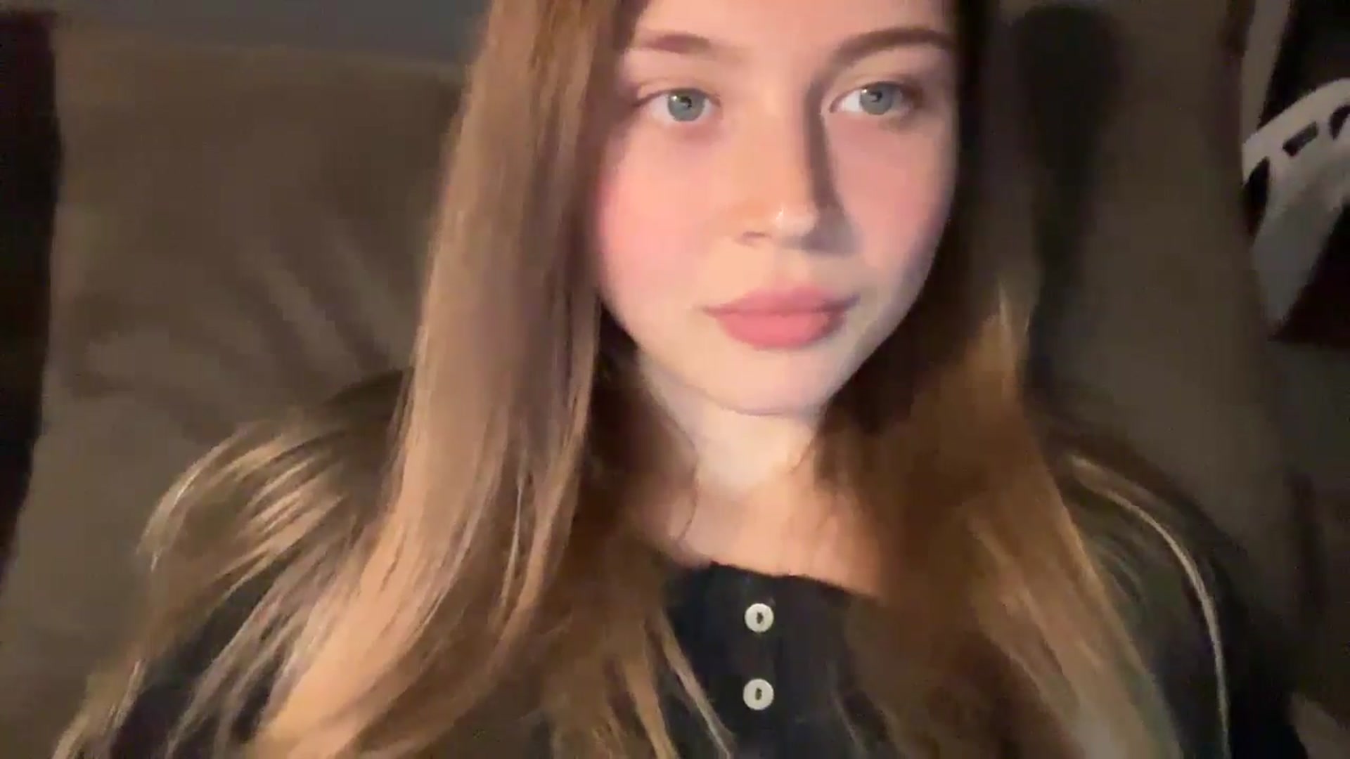 Gallery image thumbnail from Coconut_dream's myfreecams stream on, 10/07/2024, 19:52 image 3 of 20