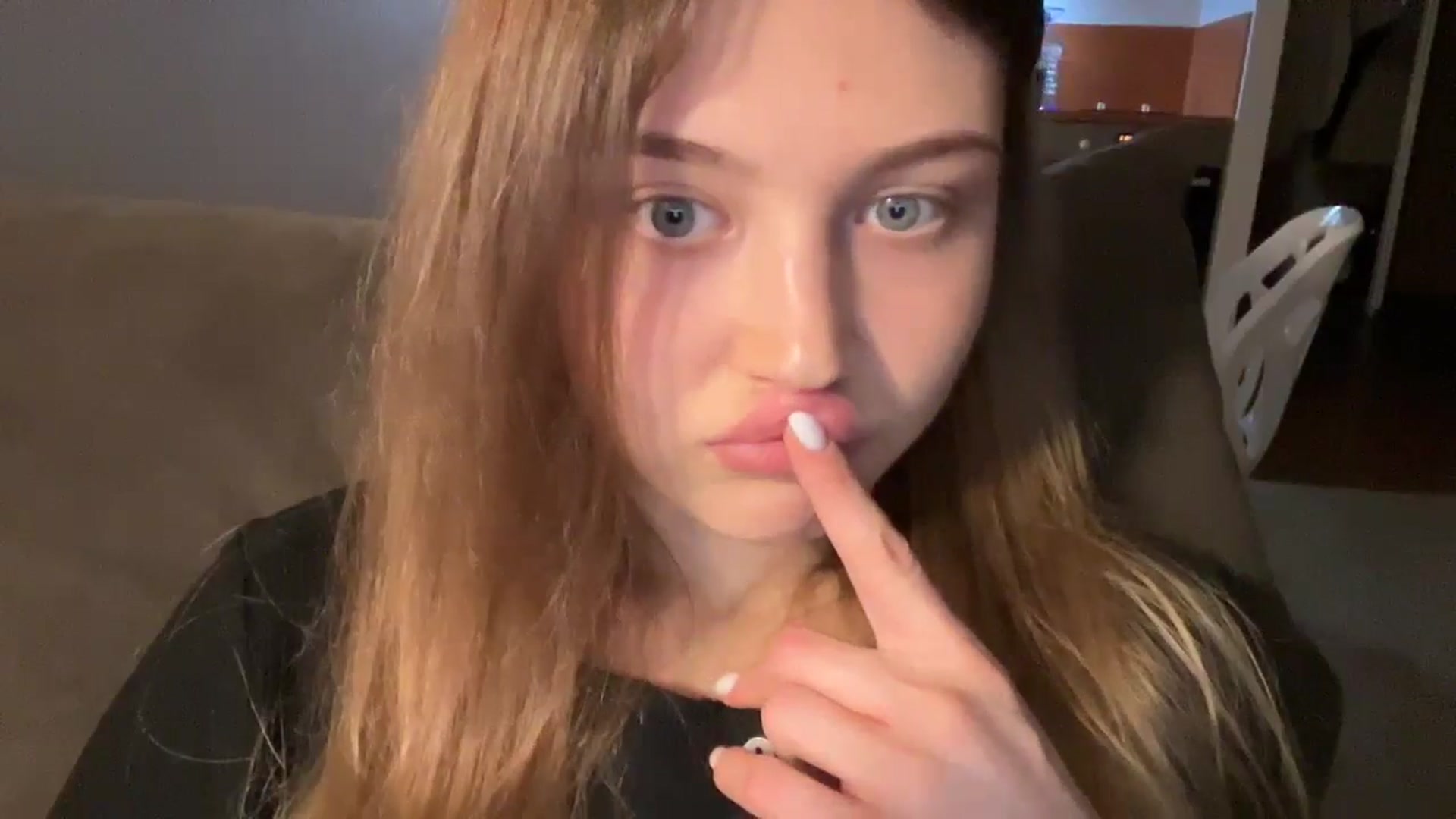 Gallery image thumbnail from Coconut_dream's myfreecams stream on, 10/07/2024, 20:23 image 3 of 20