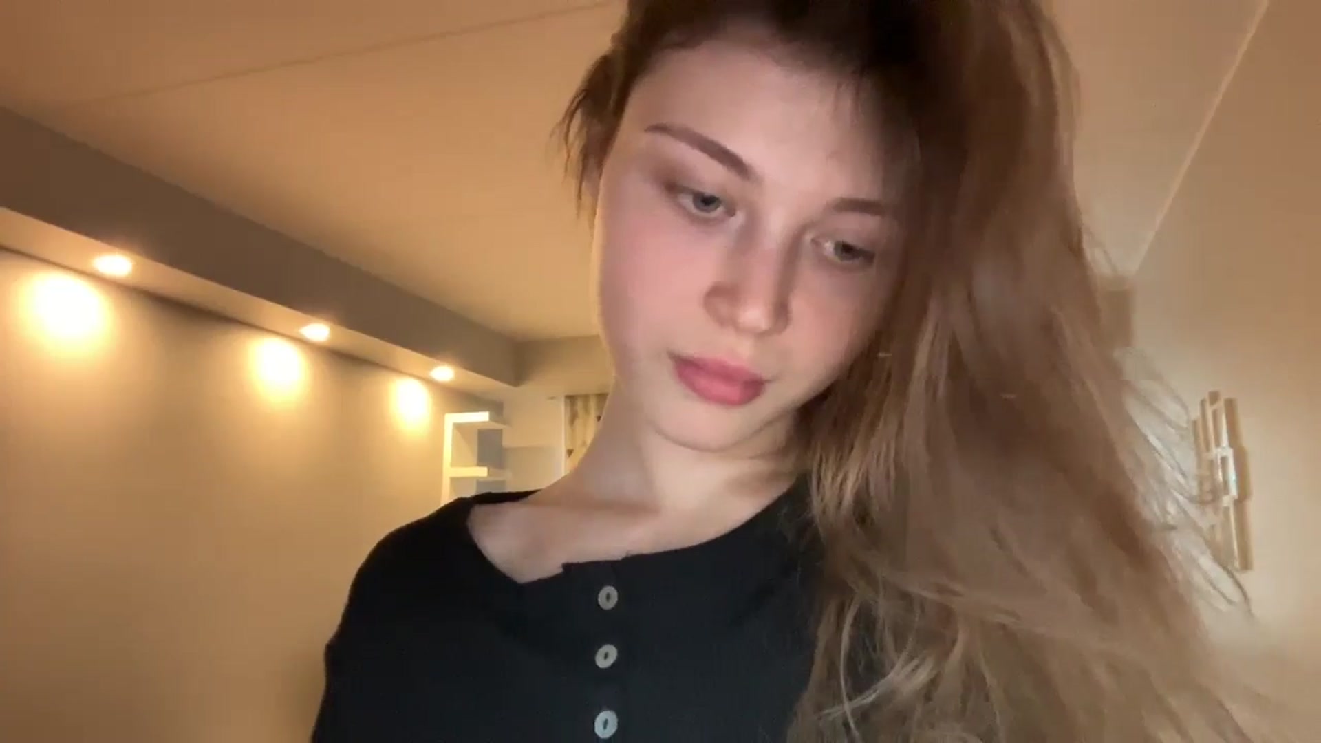 Gallery image thumbnail from Coconut_dream's myfreecams stream on, 10/09/2024, 08:31 image 8 of 20