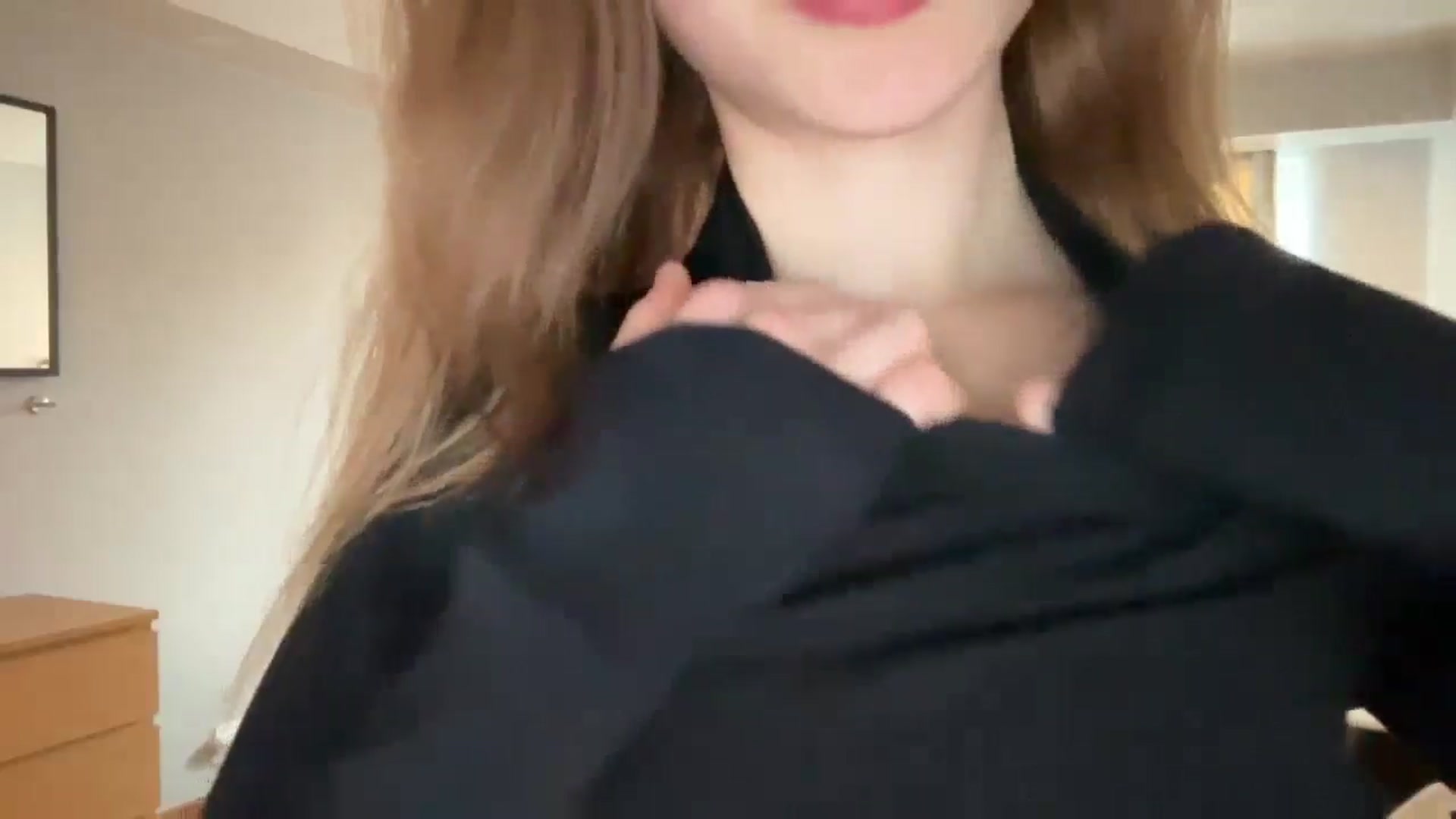 Gallery image thumbnail from Coconut_dream's myfreecams stream on, 10/14/2024, 10:09 image 11 of 20