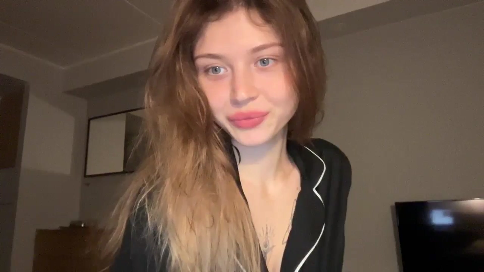 Gallery image thumbnail from Coconut_dream's myfreecams stream on, 10/14/2024, 20:29 image 2 of 20