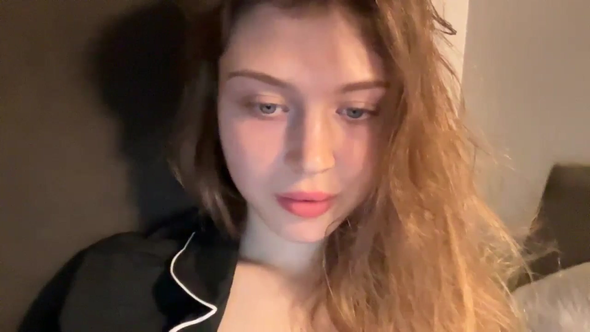 Gallery image thumbnail from Coconut_dream's myfreecams stream on, 10/14/2024, 20:29 image 15 of 20