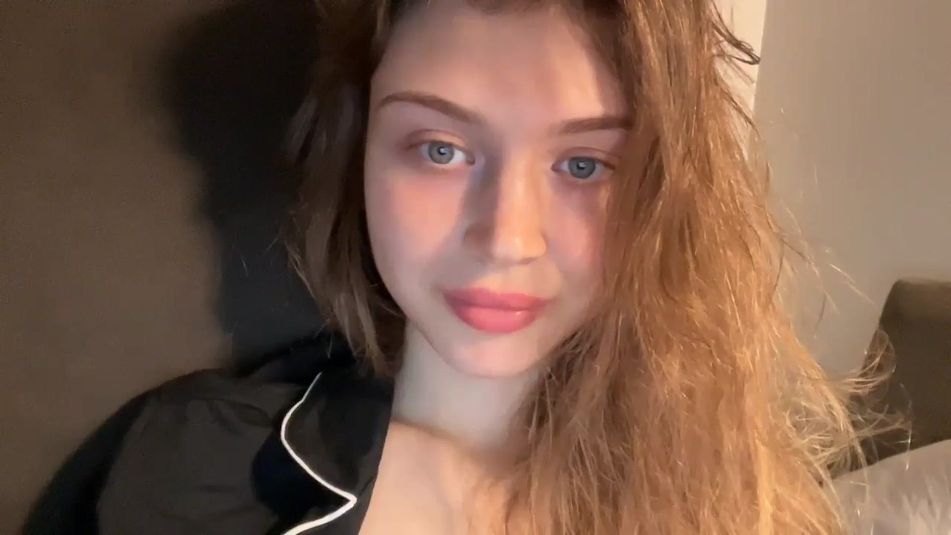 Gallery image thumbnail from Coconut_dream's myfreecams stream on, 10/14/2024, 20:29 image 18 of 20