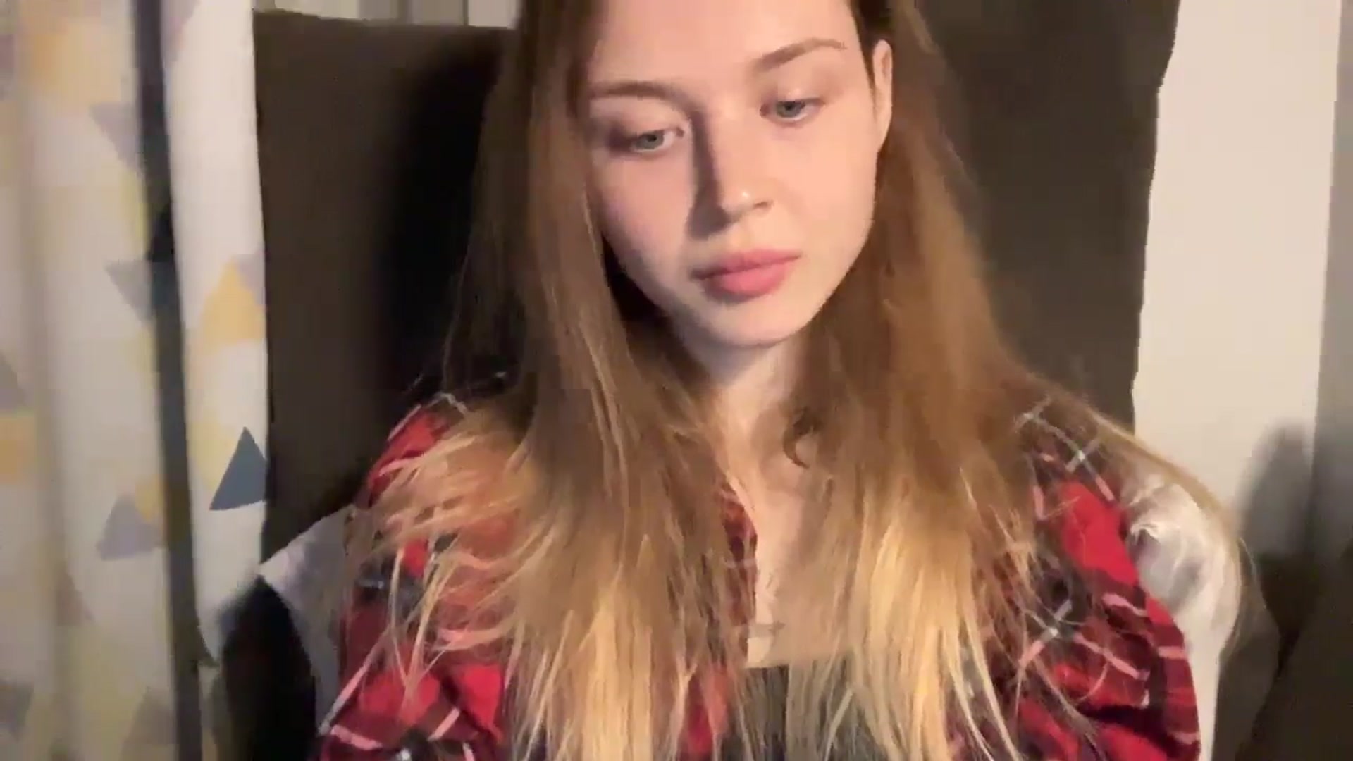 Gallery image thumbnail from Coconut_dream's myfreecams stream on, 10/15/2024, 19:01 image 9 of 20