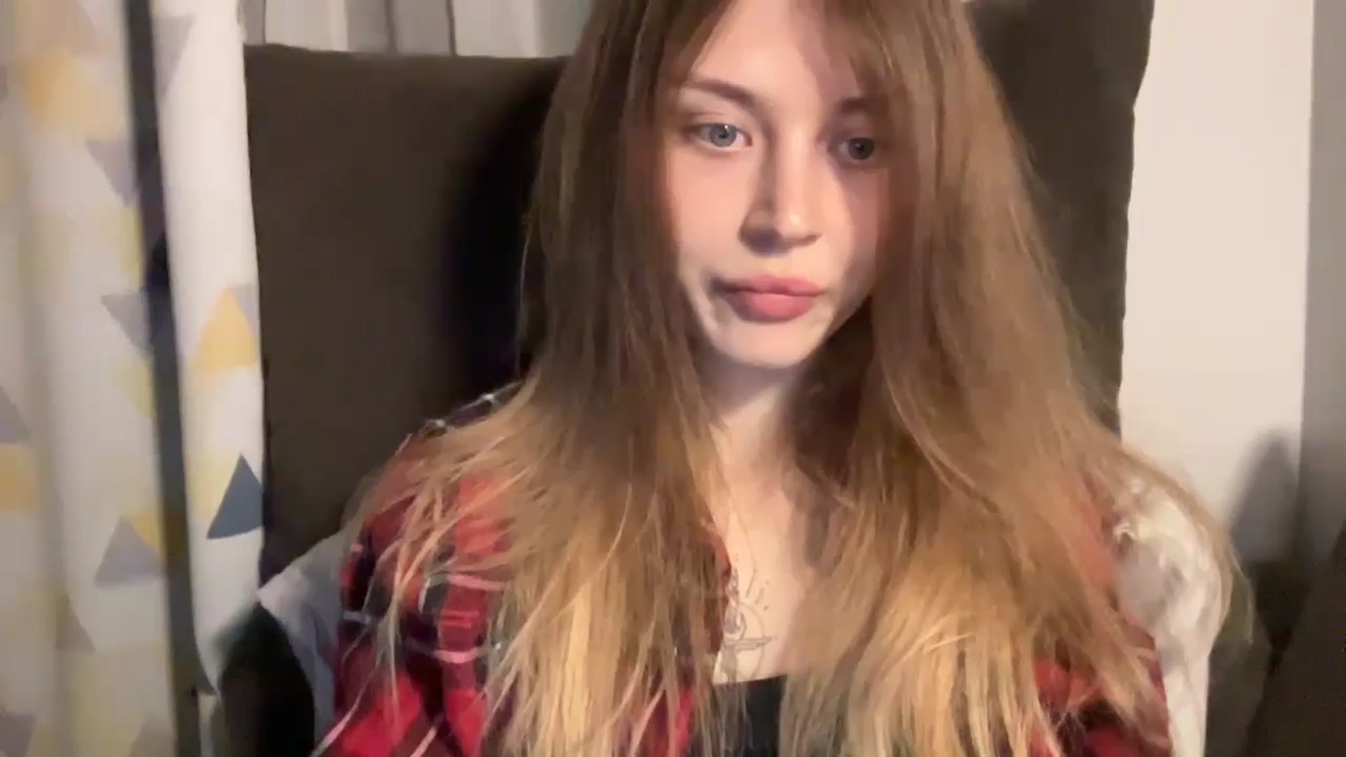 Gallery image thumbnail from Coconut_dream's myfreecams stream on, 10/15/2024, 19:01 image 7 of 20