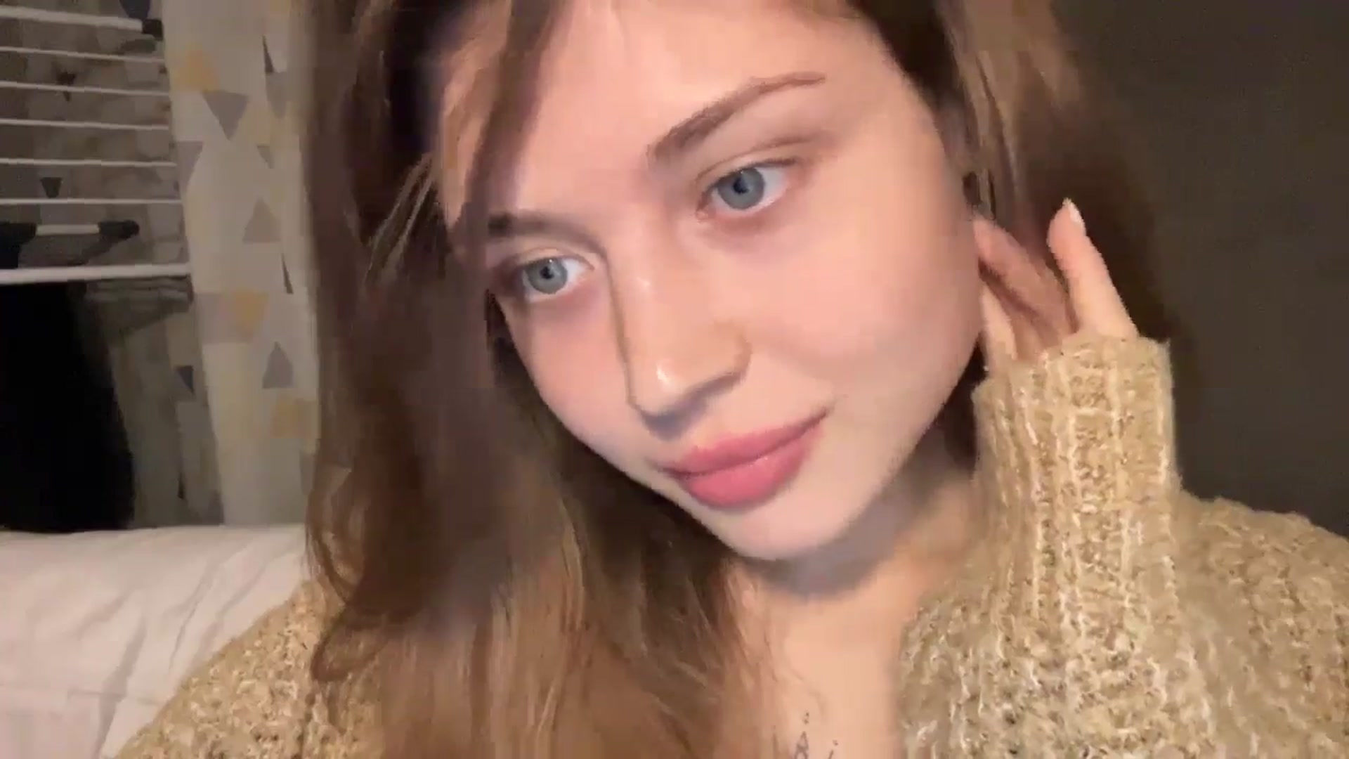 Gallery image thumbnail from Coconut_dream's myfreecams stream on, 10/15/2024, 19:01 image 17 of 20