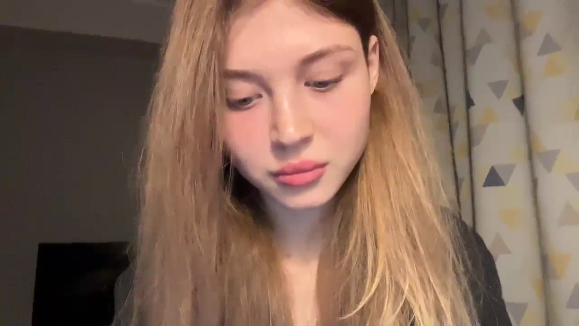 Gallery image thumbnail from Coconut_dream's myfreecams stream on, 10/17/2024, 19:32 image 19 of 20