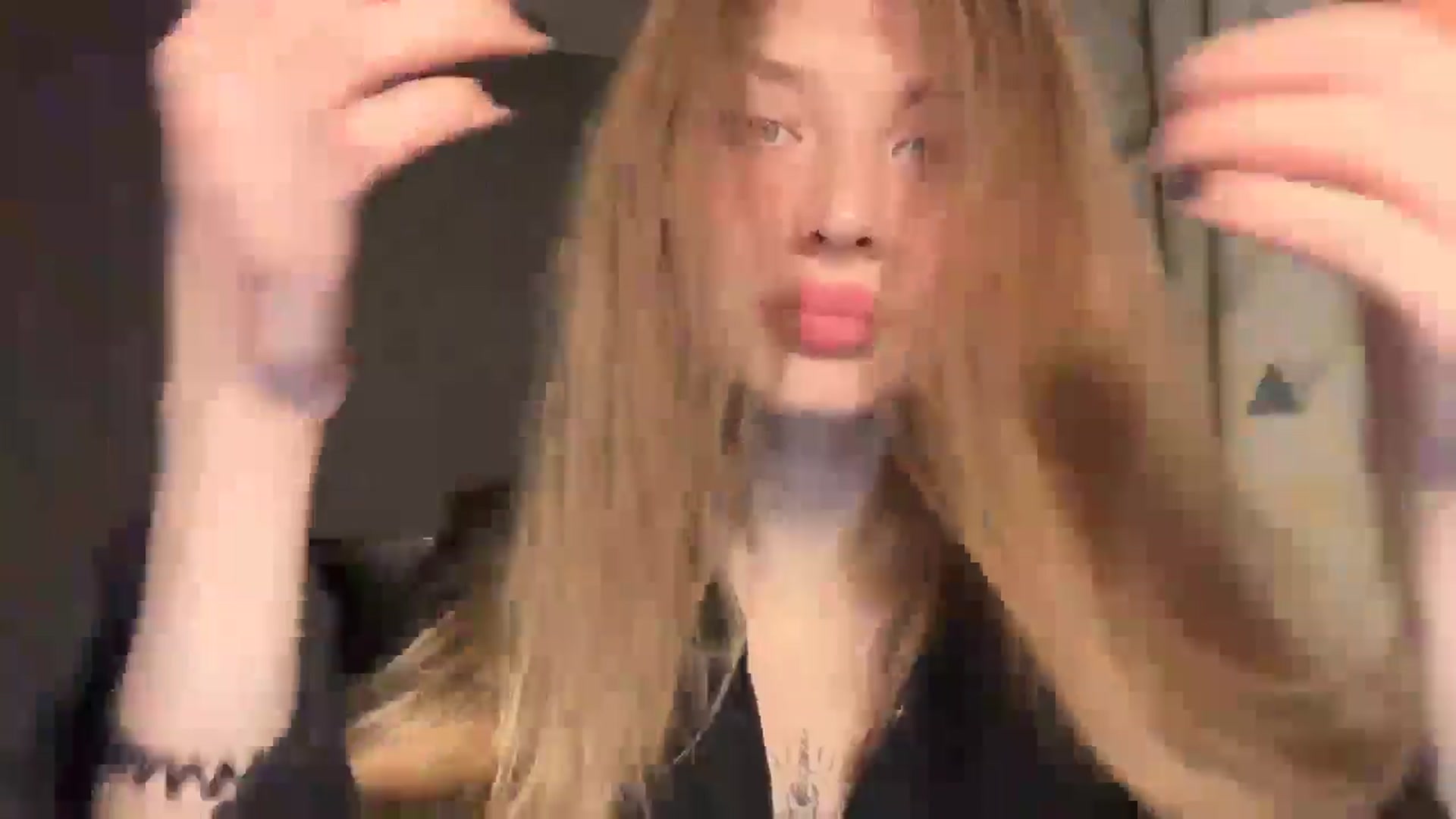 Gallery image thumbnail from Coconut_dream's myfreecams stream on, 10/17/2024, 19:32 image 7 of 20