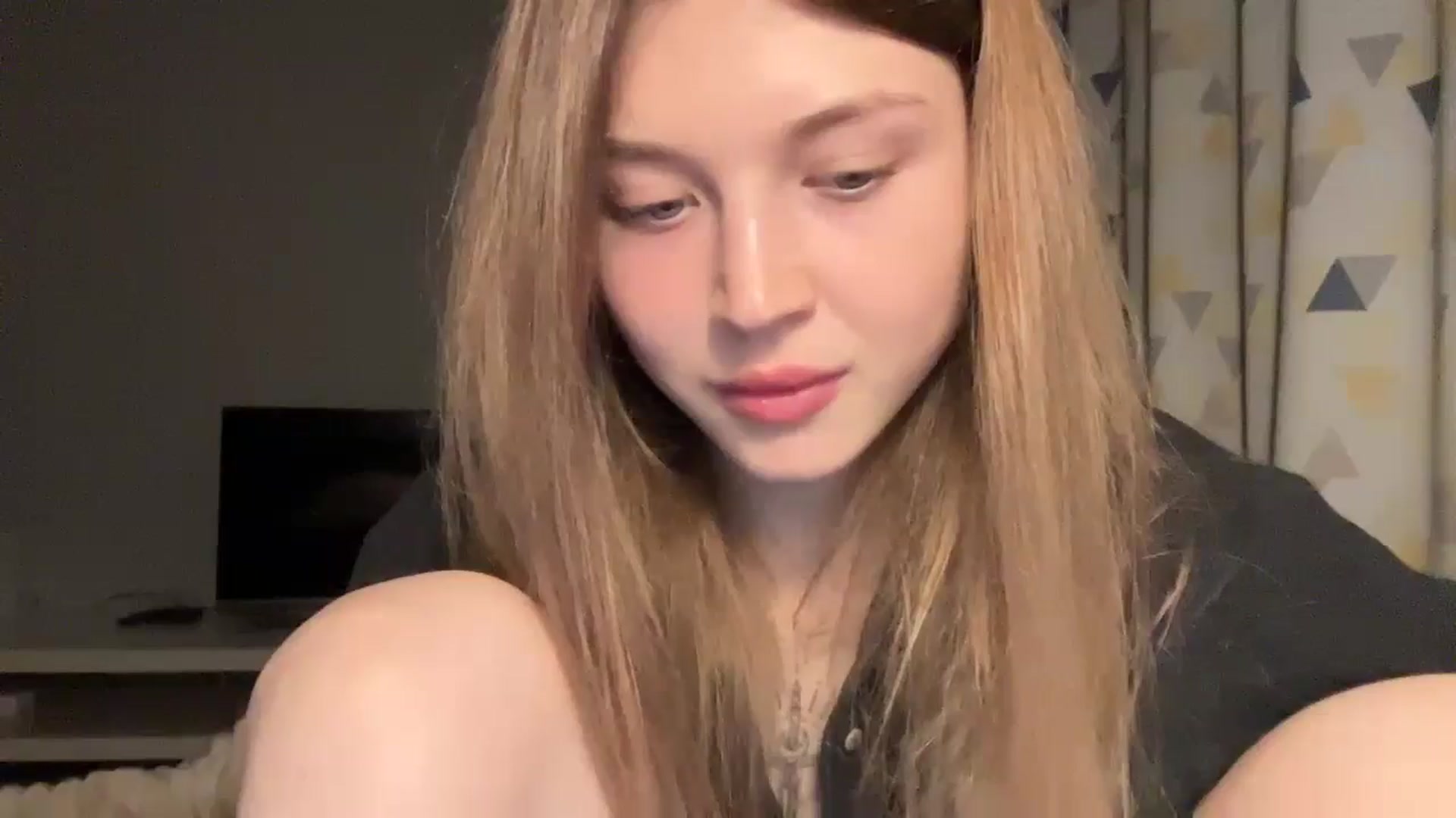 Gallery image thumbnail from Coconut_dream's myfreecams stream on, 10/17/2024, 21:21 image 13 of 20
