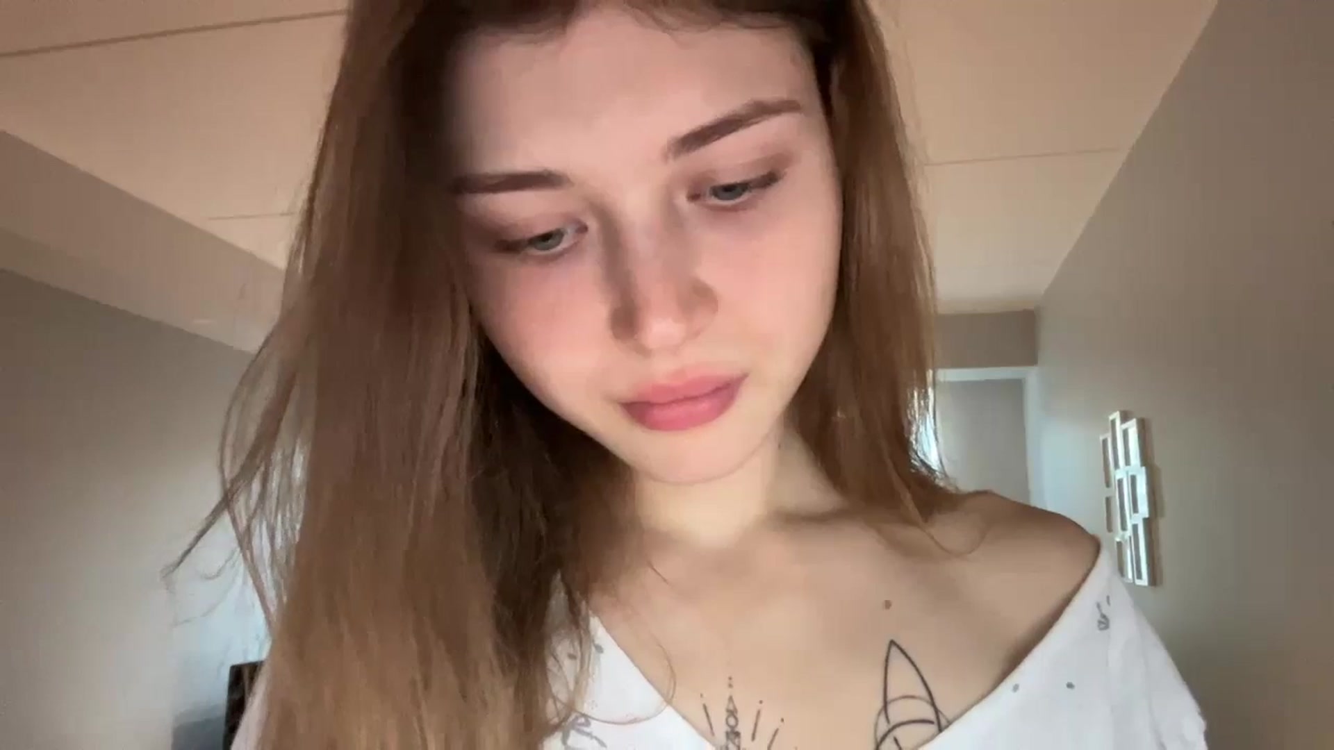 Gallery image thumbnail from Coconut_dream's myfreecams stream on, 10/20/2024, 07:53 image 6 of 20