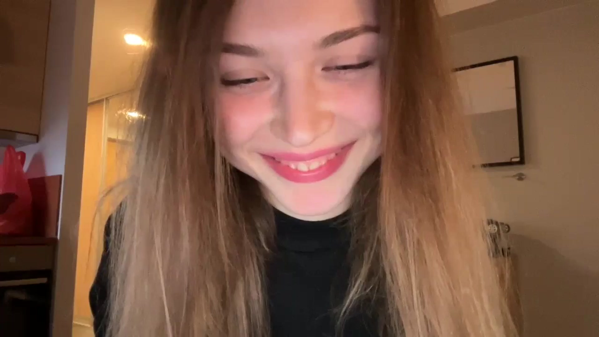 Gallery image thumbnail from Coconut_dream's myfreecams stream on, 10/22/2024, 18:12 image 8 of 20