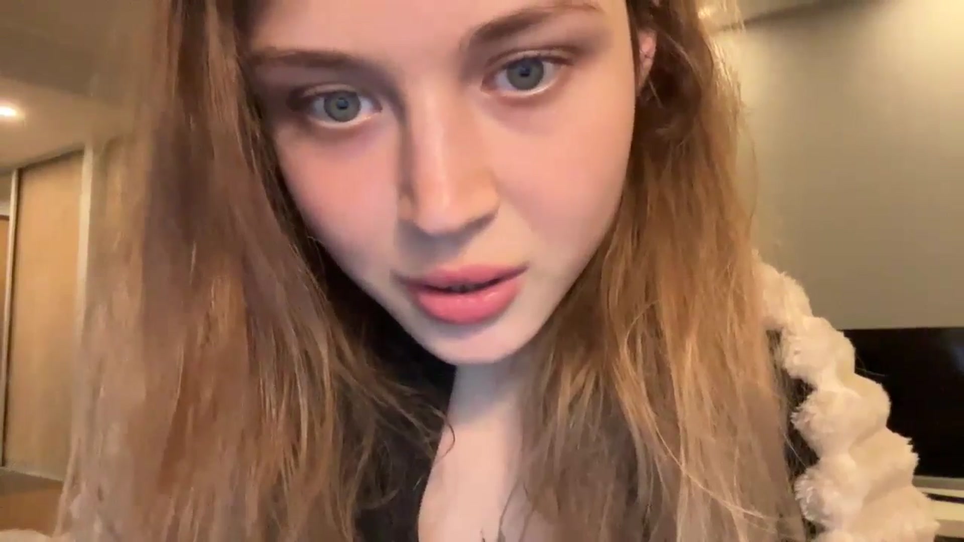 Gallery image thumbnail from Coconut_dream's myfreecams stream on, 10/27/2024, 15:18 image 9 of 20