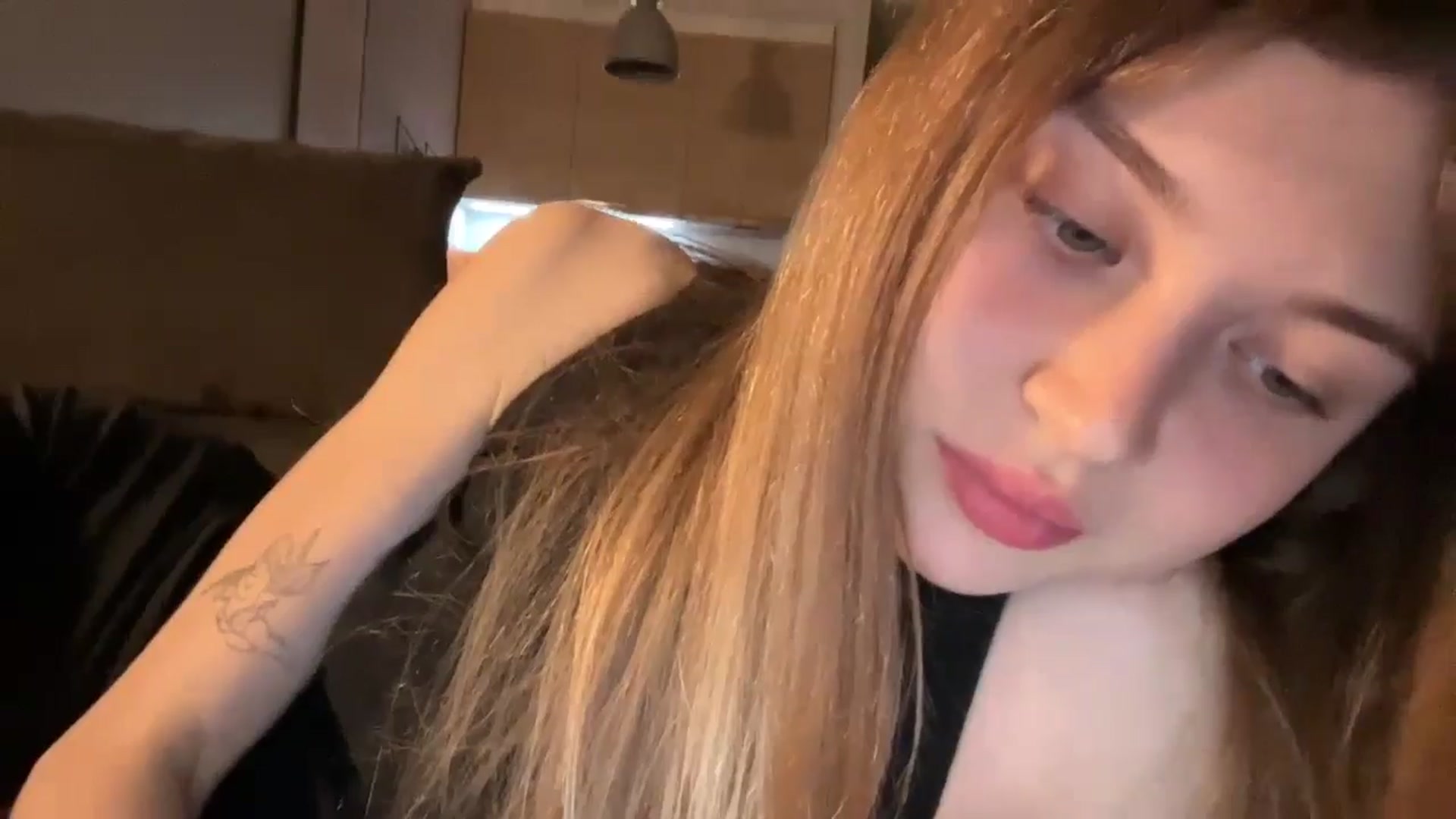 Gallery image thumbnail from Coconut_dream's myfreecams stream on, 10/29/2024, 21:41 image 18 of 20