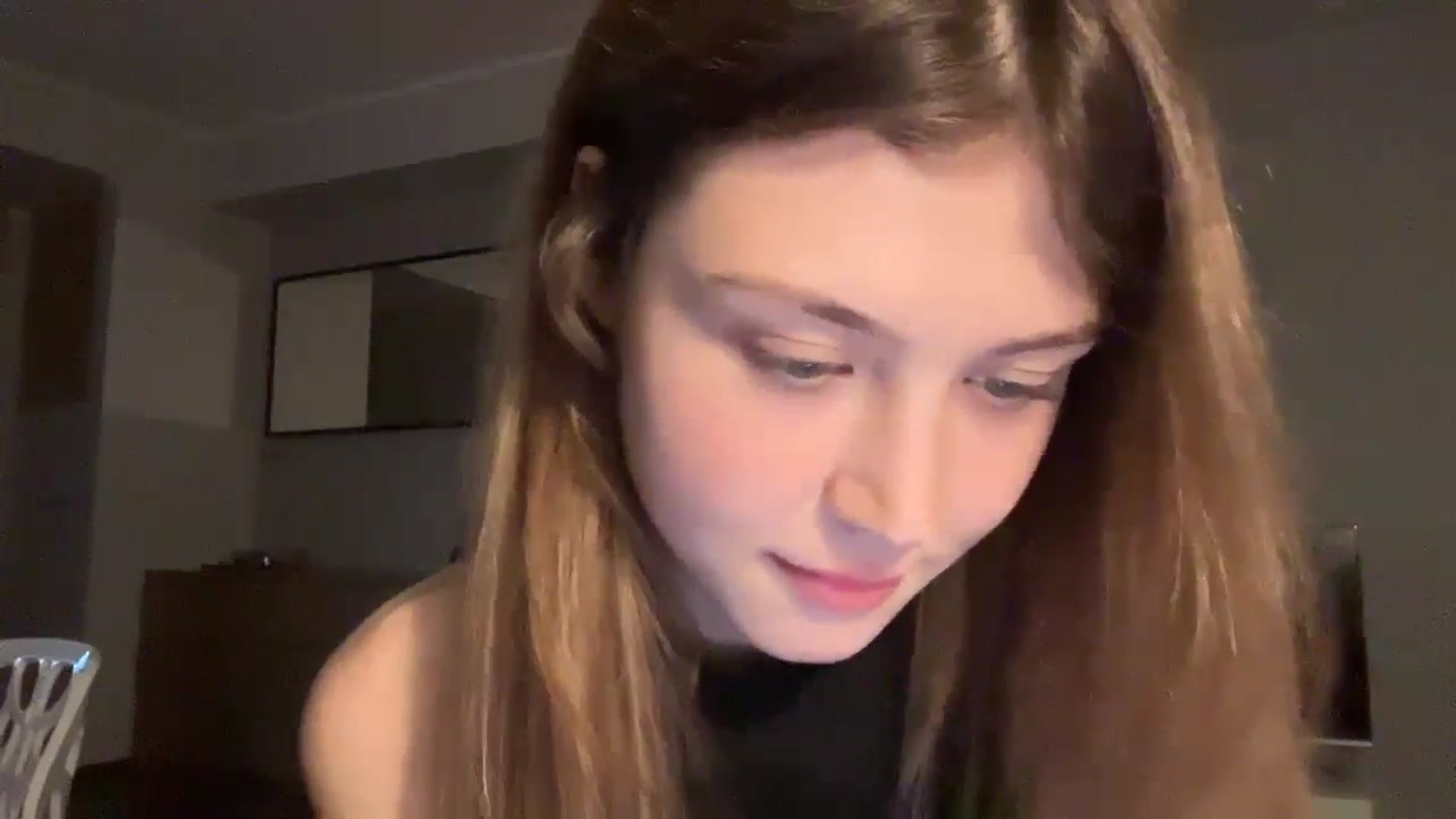 Gallery image thumbnail from Coconut_dream's myfreecams stream on, 10/29/2024, 21:41 image 15 of 20