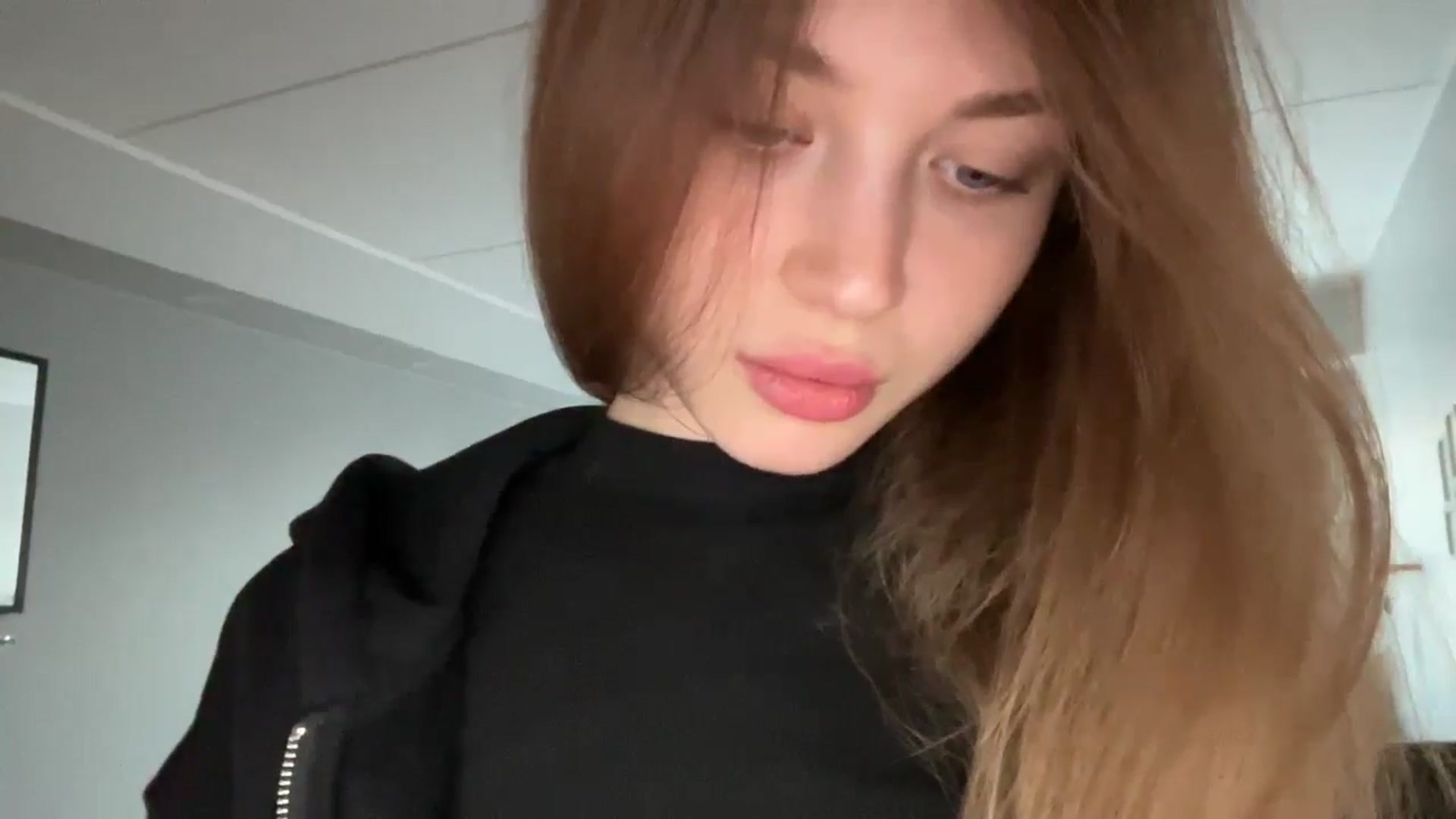 Gallery image thumbnail from Coconut_dream's myfreecams stream on, 10/30/2024, 08:19 image 12 of 20