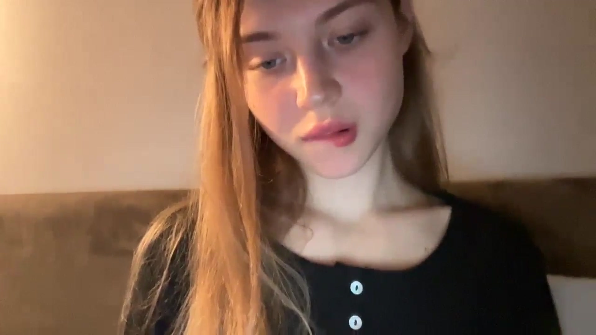 Gallery image thumbnail from Coconut_dream's myfreecams stream on, 10/31/2024, 21:27 image 16 of 20