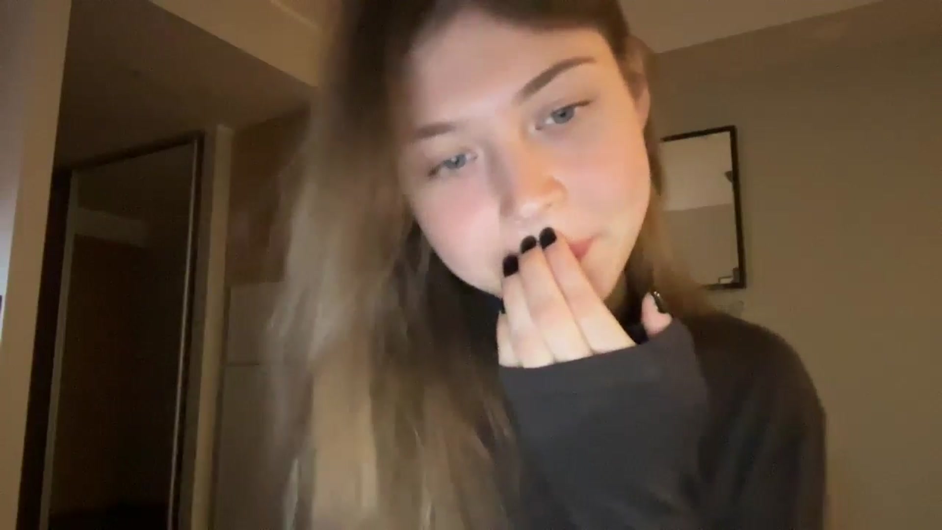 Gallery image thumbnail from Coconut_dream's myfreecams stream on, 11/02/2024, 19:12 image 19 of 20