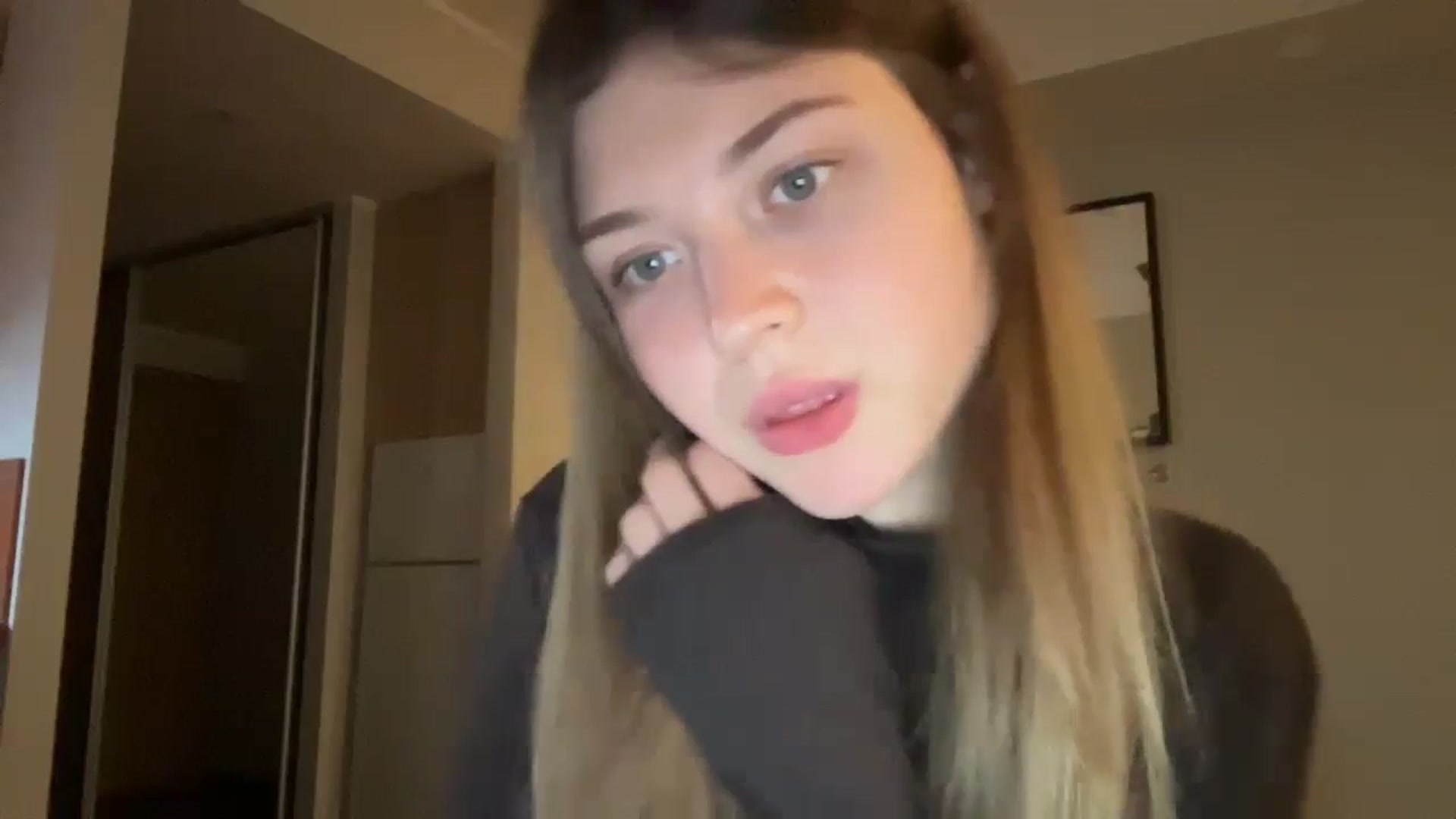 Gallery image thumbnail from Coconut_dream's myfreecams stream on, 11/02/2024, 19:12 image 17 of 20
