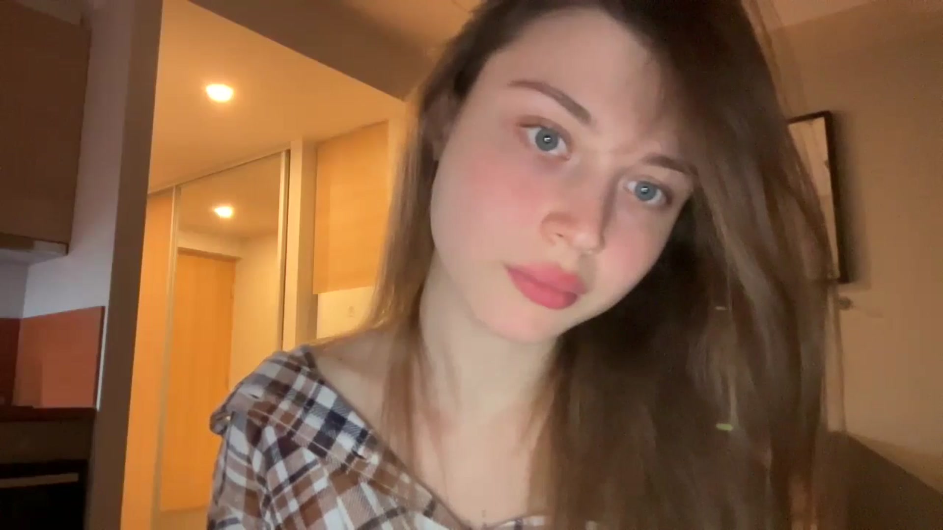 Gallery image thumbnail from Coconut_dream's myfreecams stream on, 11/03/2024, 21:21 image 9 of 20