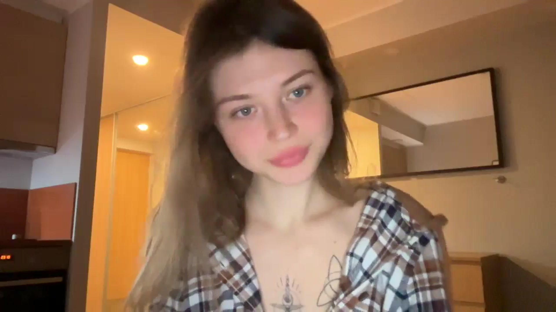 Gallery image thumbnail from Coconut_dream's myfreecams stream on, 11/03/2024, 21:21 image 15 of 20