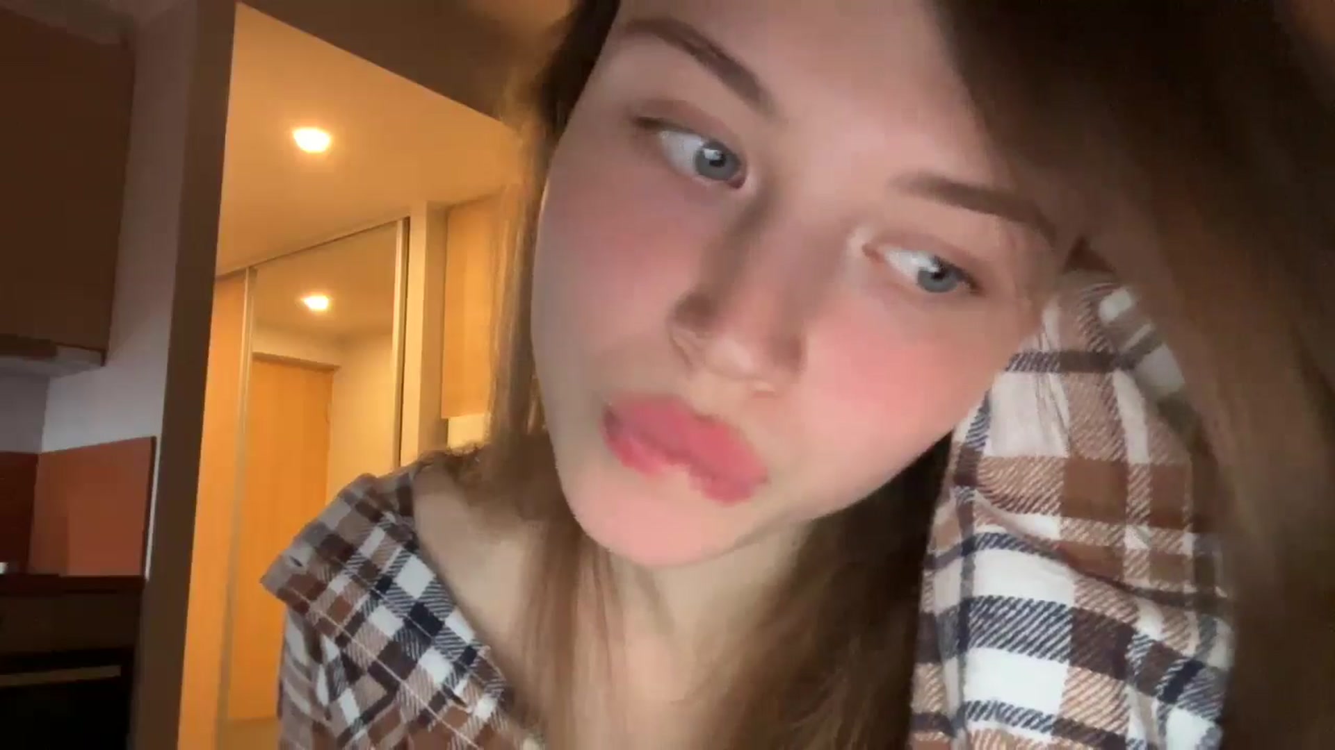 Gallery image thumbnail from Coconut_dream's myfreecams stream on, 11/03/2024, 21:21 image 11 of 20