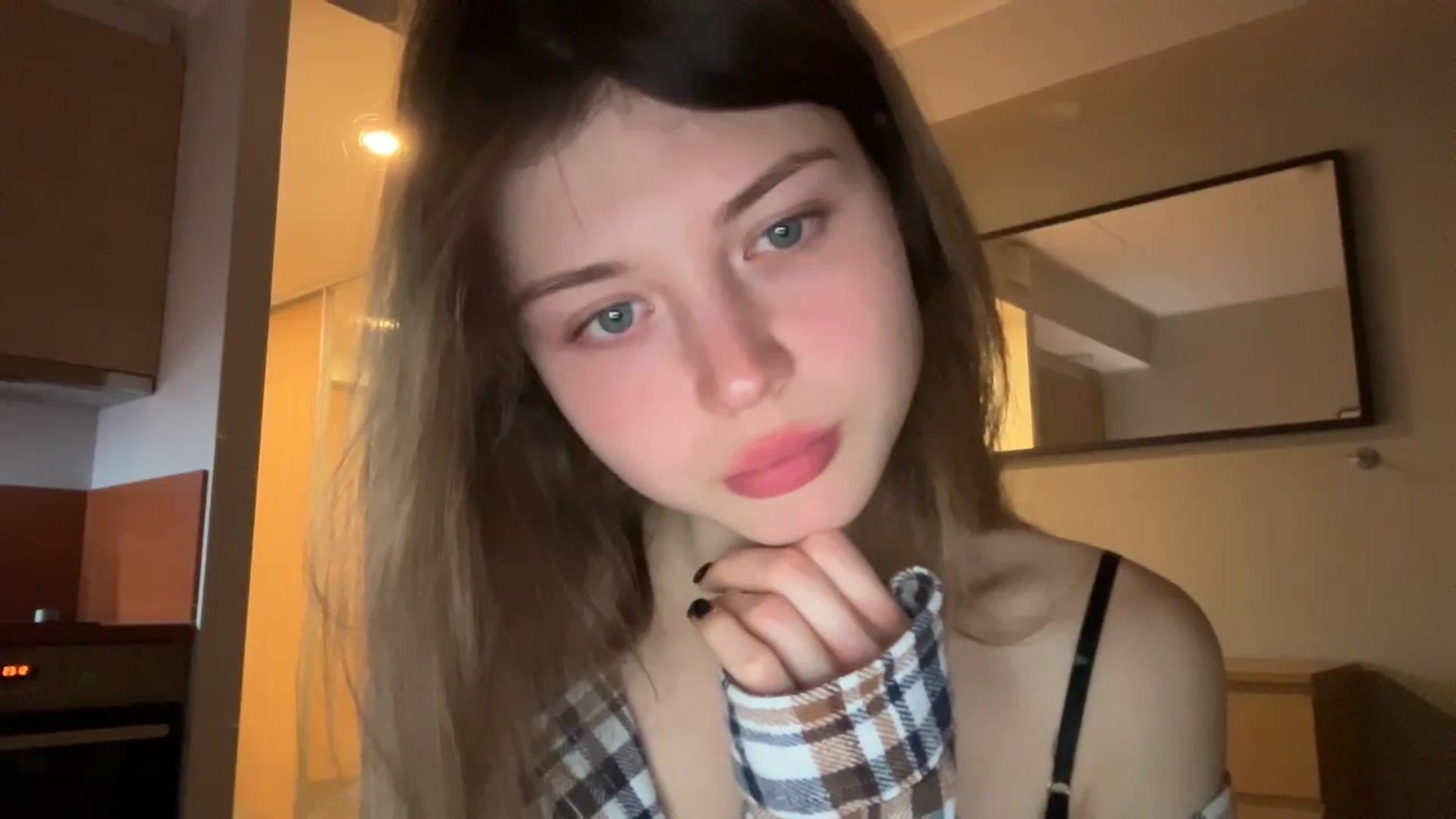 Gallery image thumbnail from Coconut_dream's myfreecams stream on, 11/03/2024, 21:21 image 17 of 20