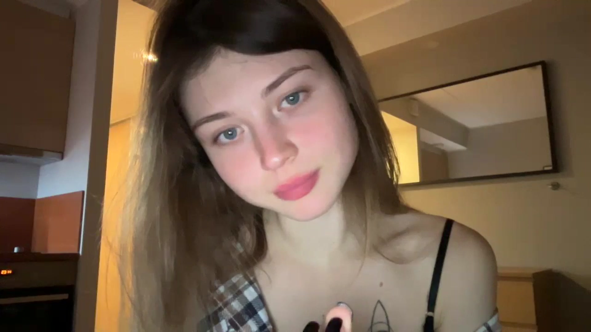 Gallery image thumbnail from Coconut_dream's myfreecams stream on, 11/03/2024, 21:21 image 18 of 20