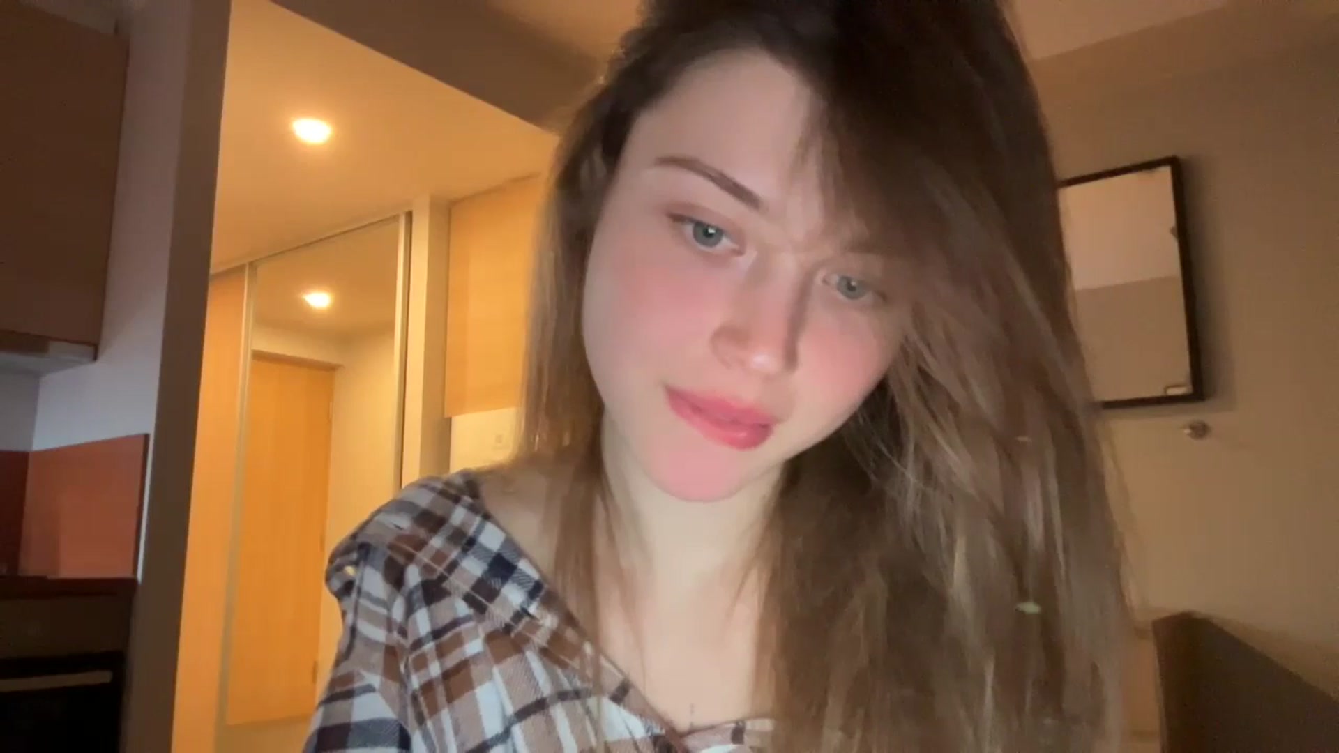 Gallery image thumbnail from Coconut_dream's myfreecams stream on, 11/03/2024, 21:21 image 10 of 20