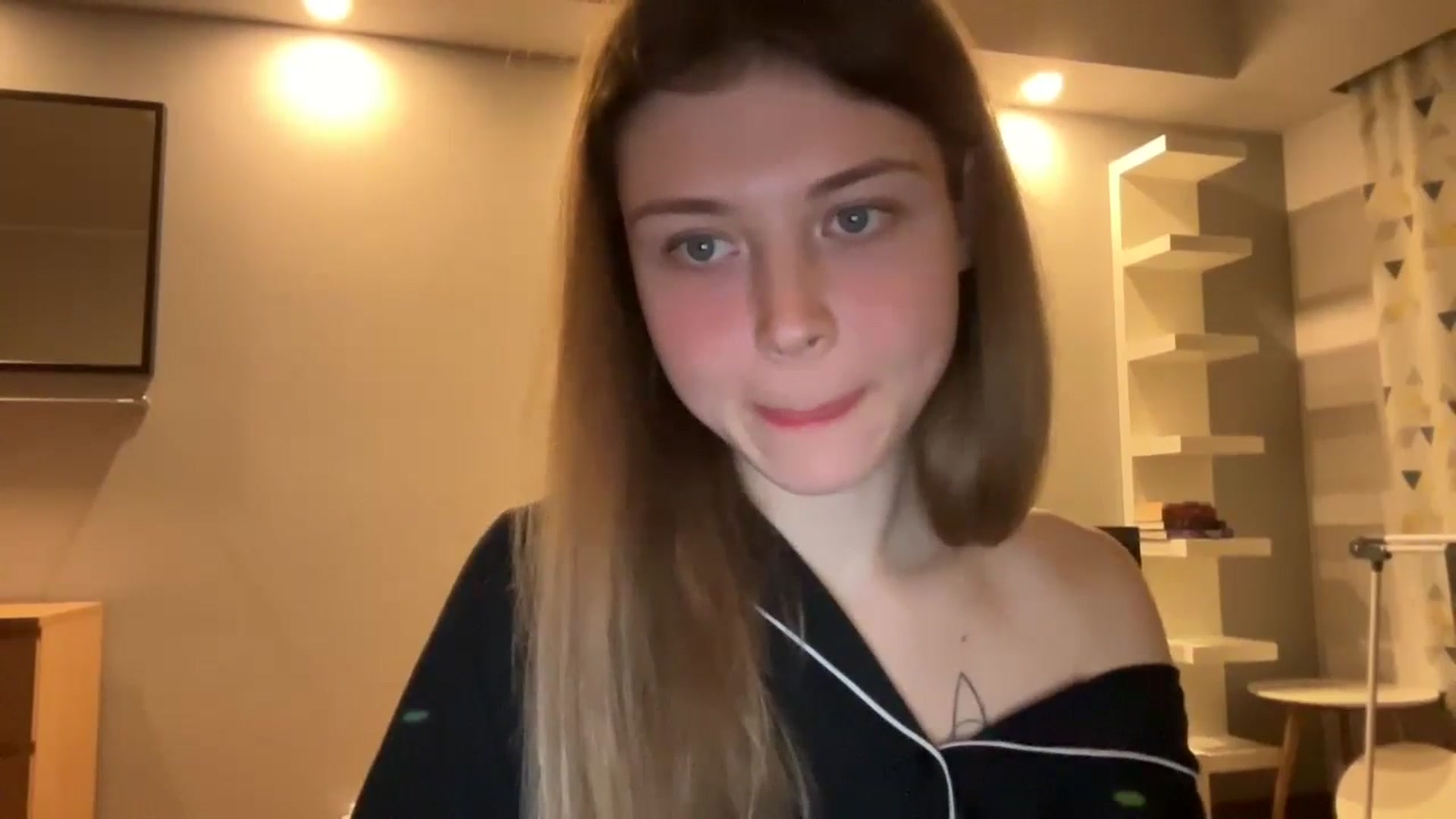 Gallery image thumbnail from Coconut_dream's myfreecams stream on, 11/04/2024, 18:52 image 4 of 20