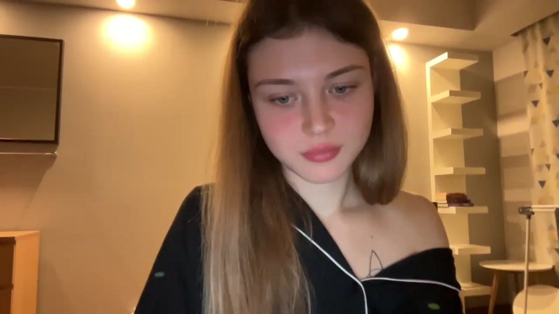 Gallery image thumbnail from Coconut_dream's myfreecams stream on, 11/04/2024, 18:52 image 3 of 20