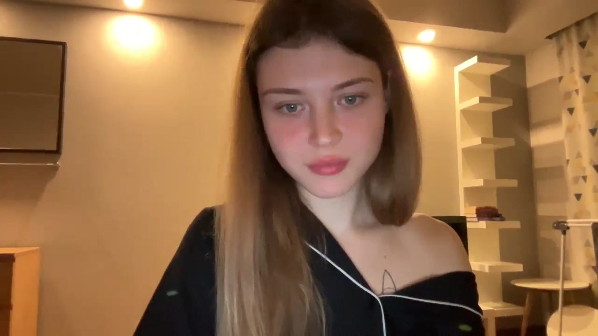 Gallery image thumbnail from Coconut_dream's myfreecams stream on, 11/04/2024, 18:52 image 6 of 20