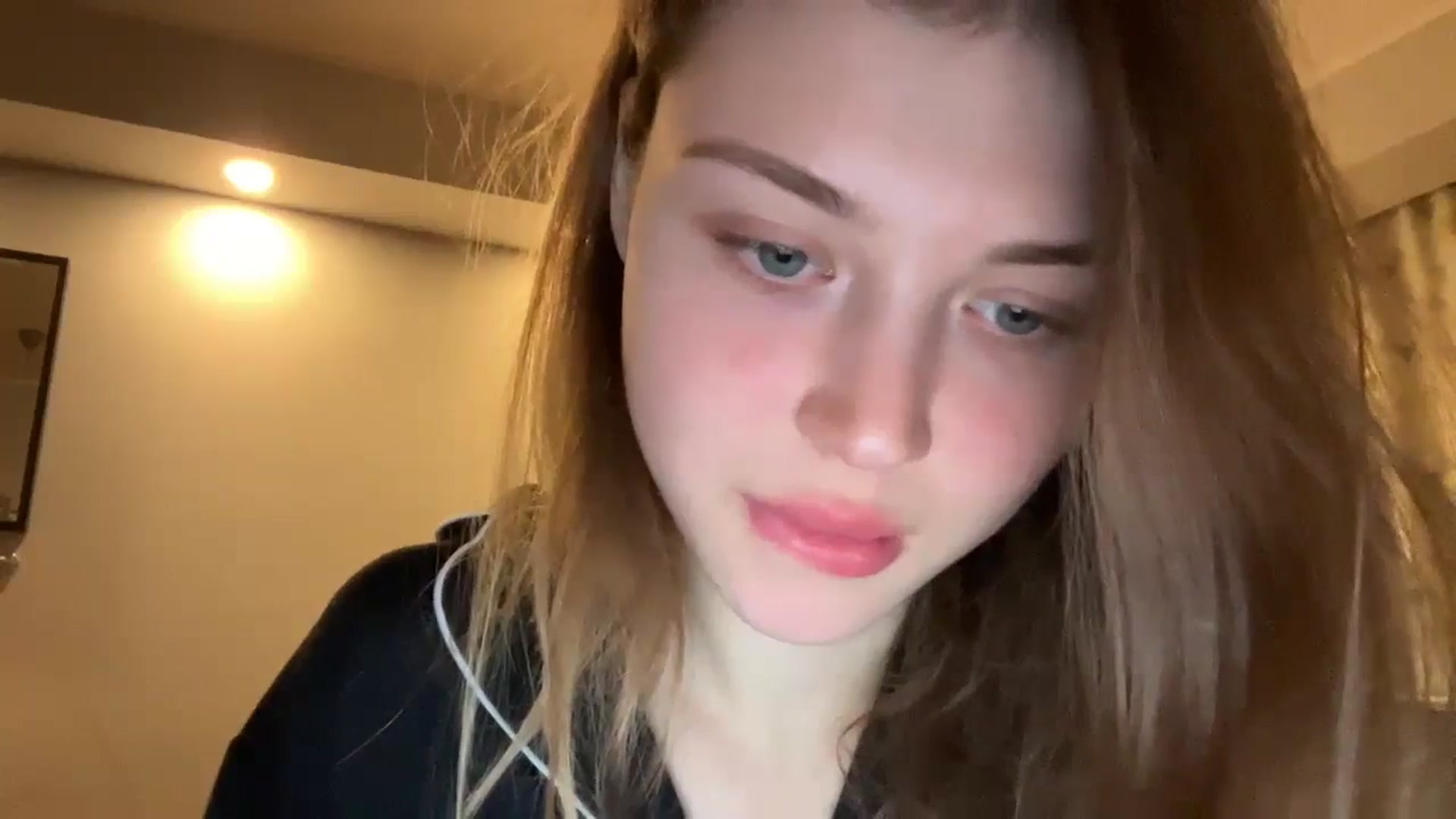 Gallery image thumbnail from Coconut_dream's myfreecams stream on, 11/04/2024, 20:58 image 9 of 20