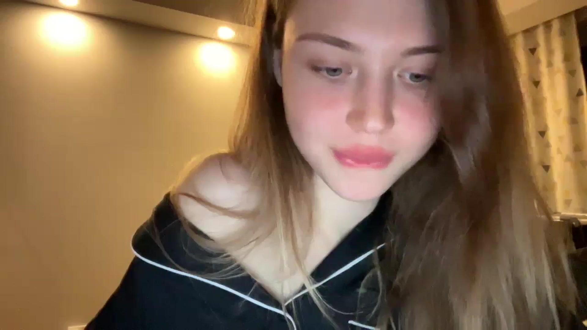 Gallery image thumbnail from Coconut_dream's myfreecams stream on, 11/04/2024, 20:58 image 11 of 20