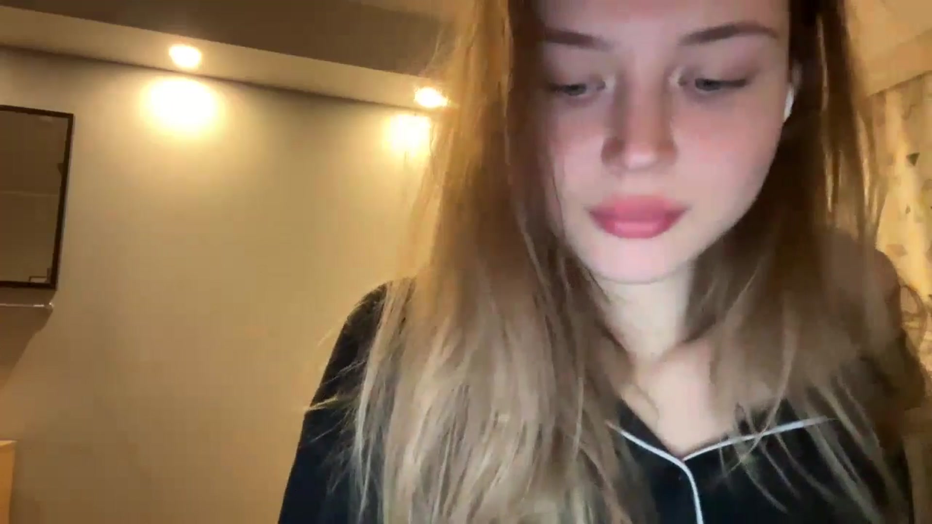 Gallery image thumbnail from Coconut_dream's myfreecams stream on, 11/04/2024, 21:45 image 16 of 20