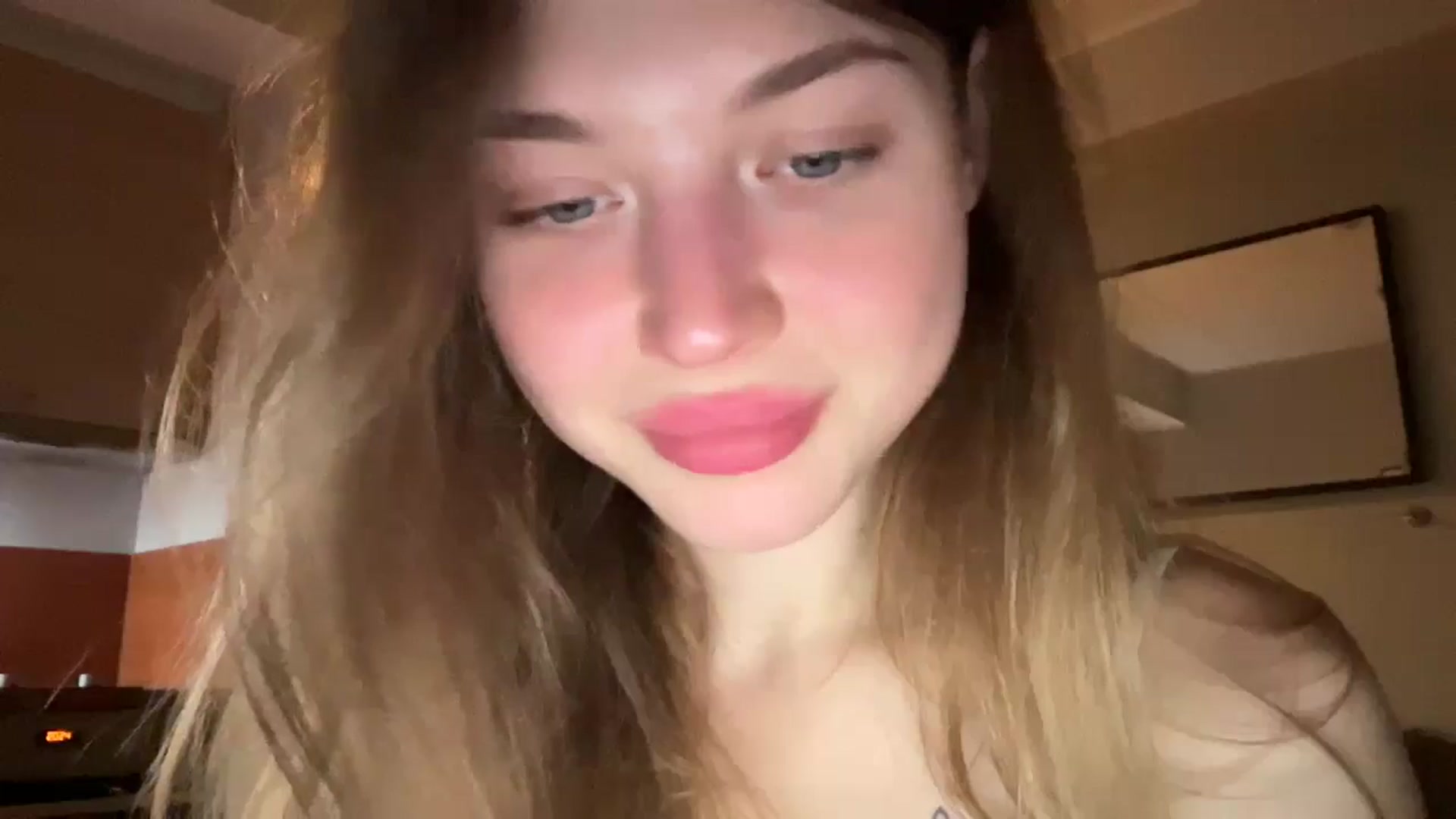 Gallery image thumbnail from Coconut_dream's myfreecams stream on, 11/05/2024, 19:02 image 10 of 20