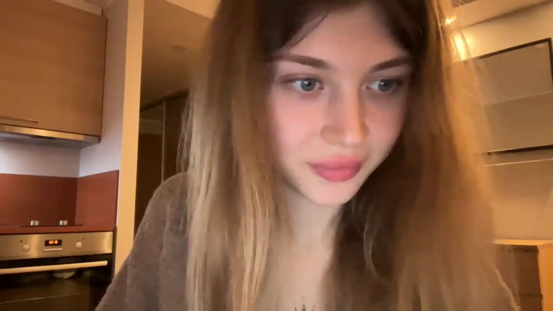 Gallery image thumbnail from Coconut_dream's myfreecams stream on, 11/05/2024, 20:47 image 3 of 20