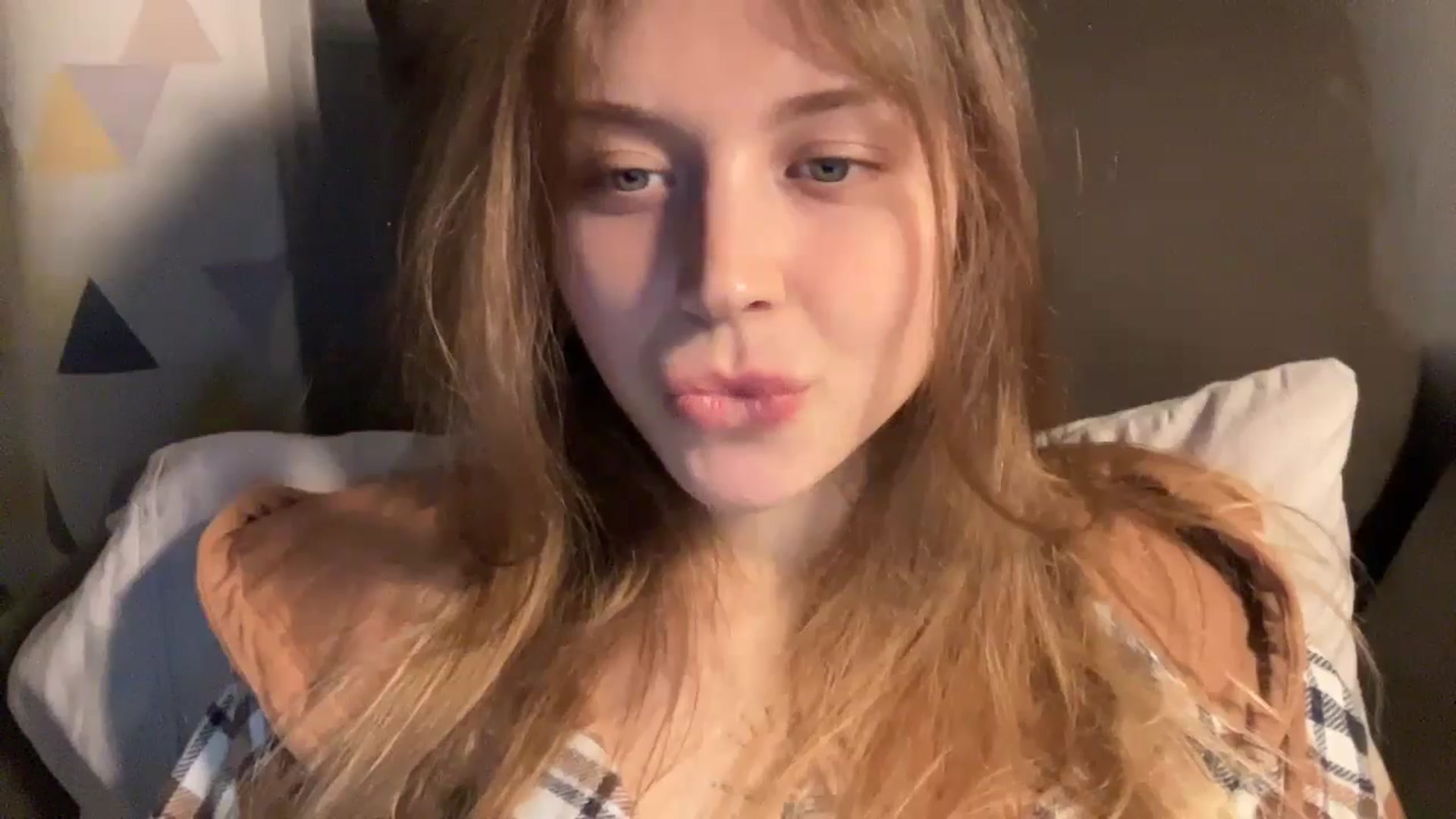 Gallery image thumbnail from Coconut_dream's myfreecams stream on, 11/06/2024, 20:54 image 7 of 20