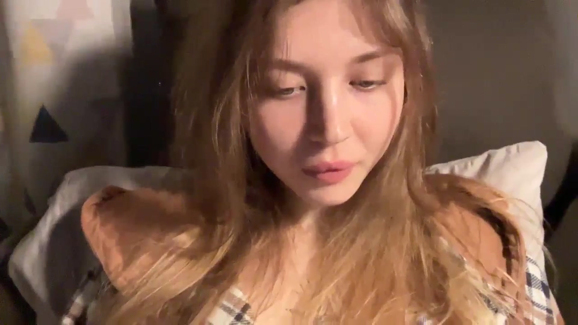 Gallery image thumbnail from Coconut_dream's myfreecams stream on, 11/06/2024, 20:54 image 6 of 20