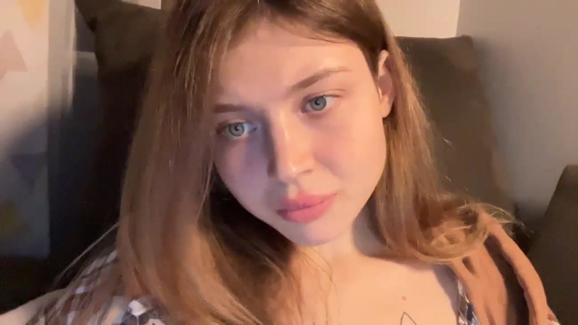 Gallery image thumbnail from Coconut_dream's myfreecams stream on, 11/06/2024, 21:43 image 16 of 20