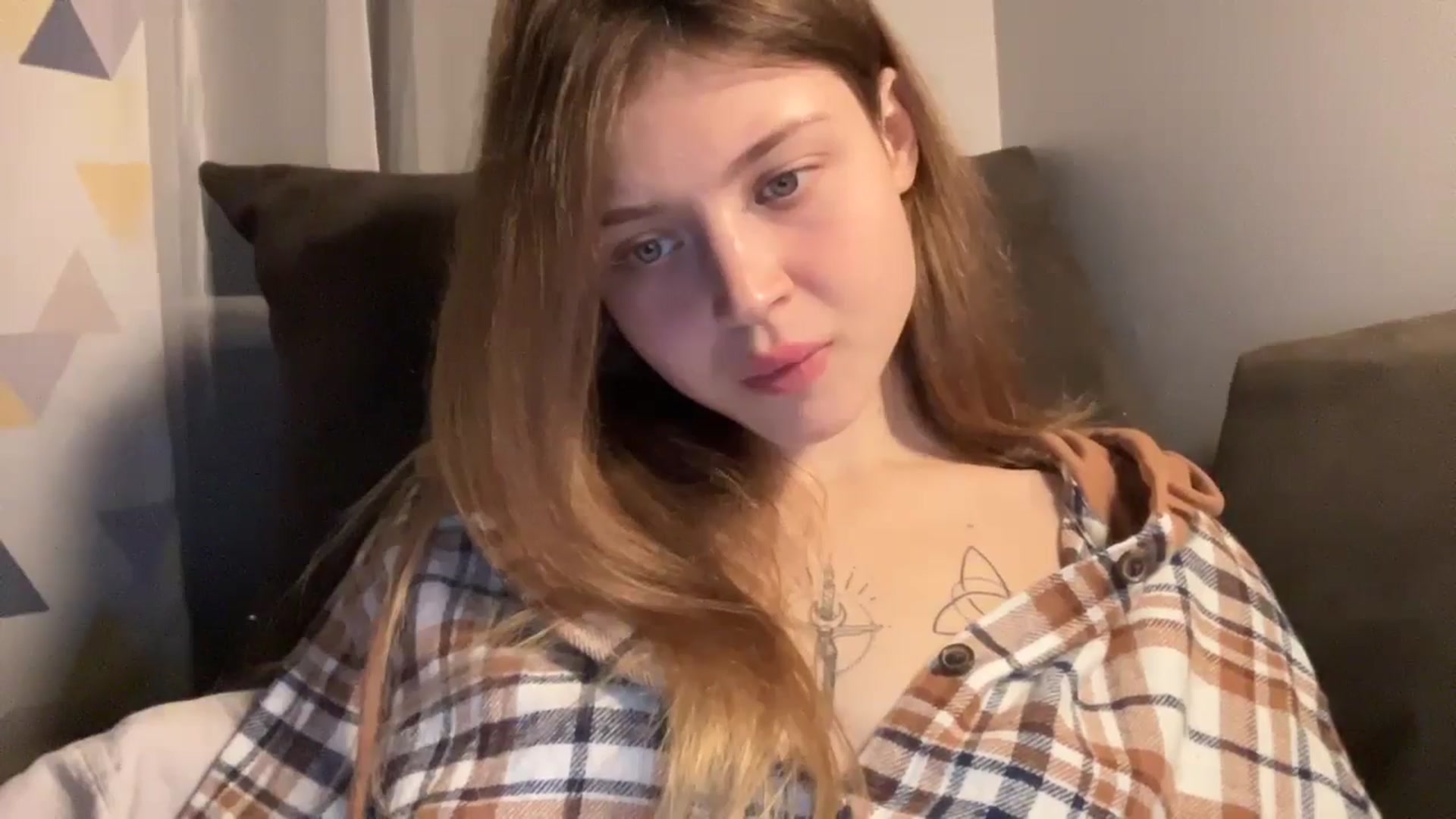 Gallery image thumbnail from Coconut_dream's myfreecams stream on, 11/06/2024, 21:43 image 12 of 20