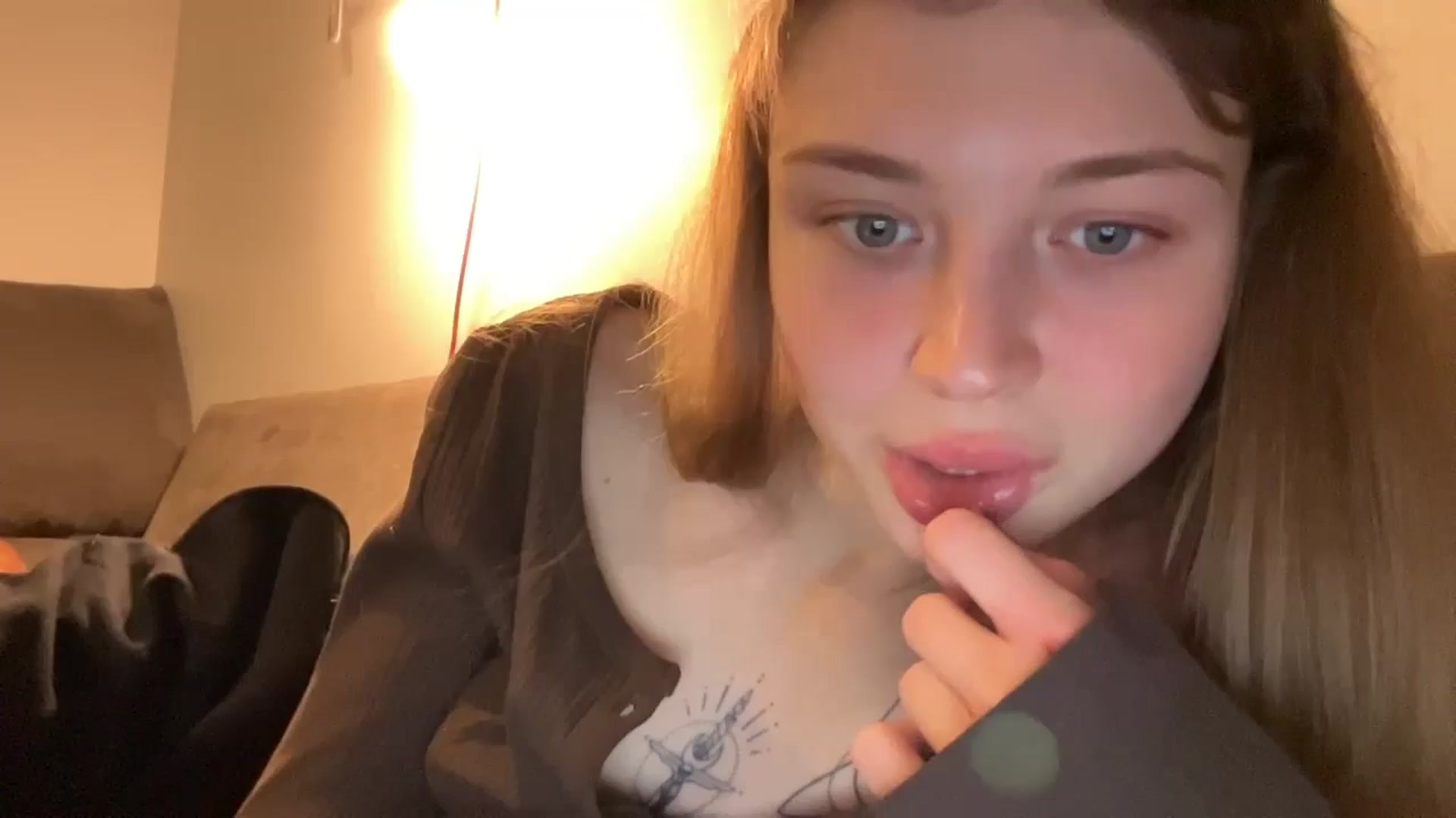 Gallery image thumbnail from Coconut_dream's myfreecams stream on, 11/07/2024, 20:00 image 8 of 20