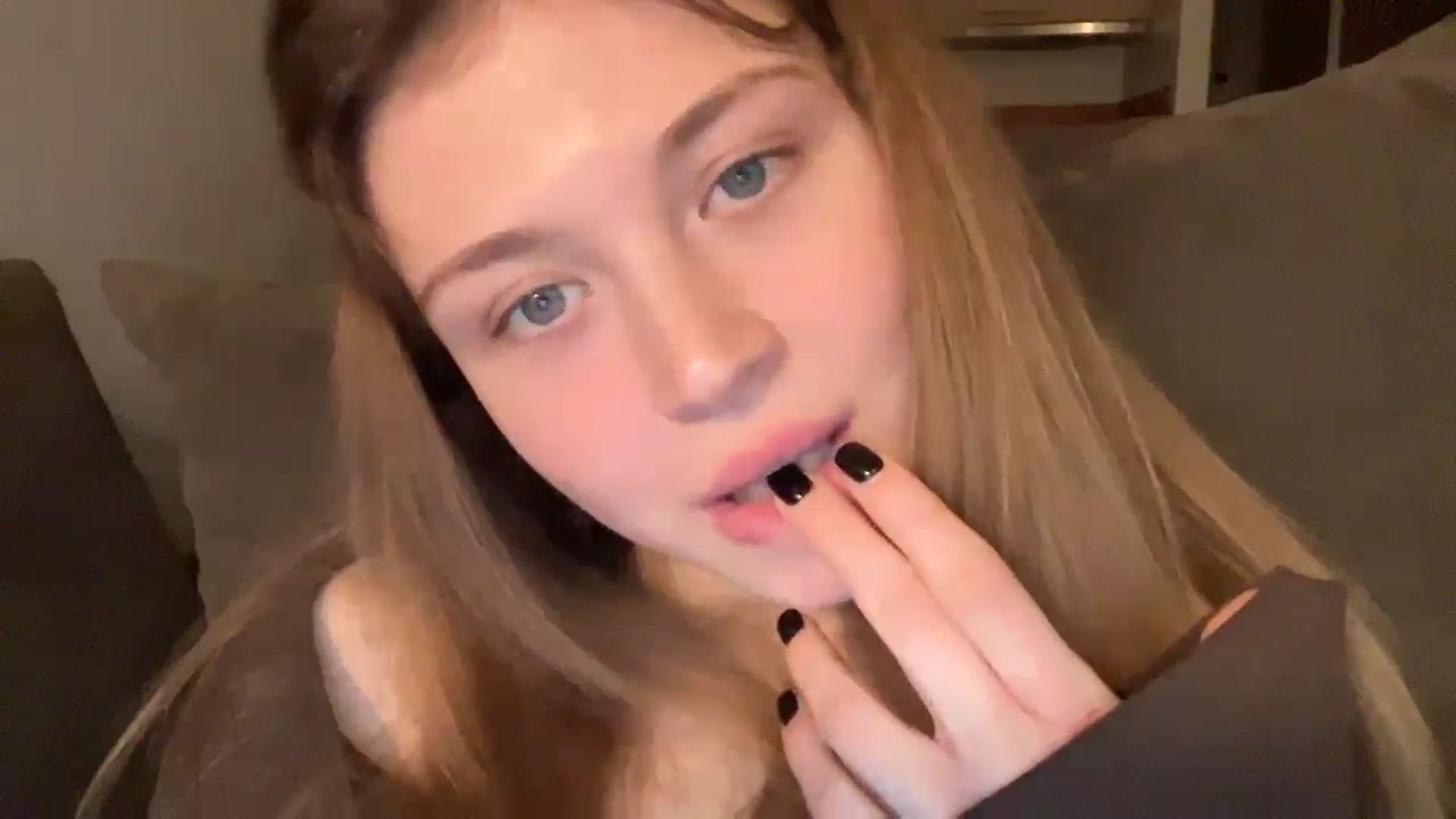 Gallery image thumbnail from Coconut_dream's myfreecams stream on, 11/07/2024, 20:00 image 11 of 20