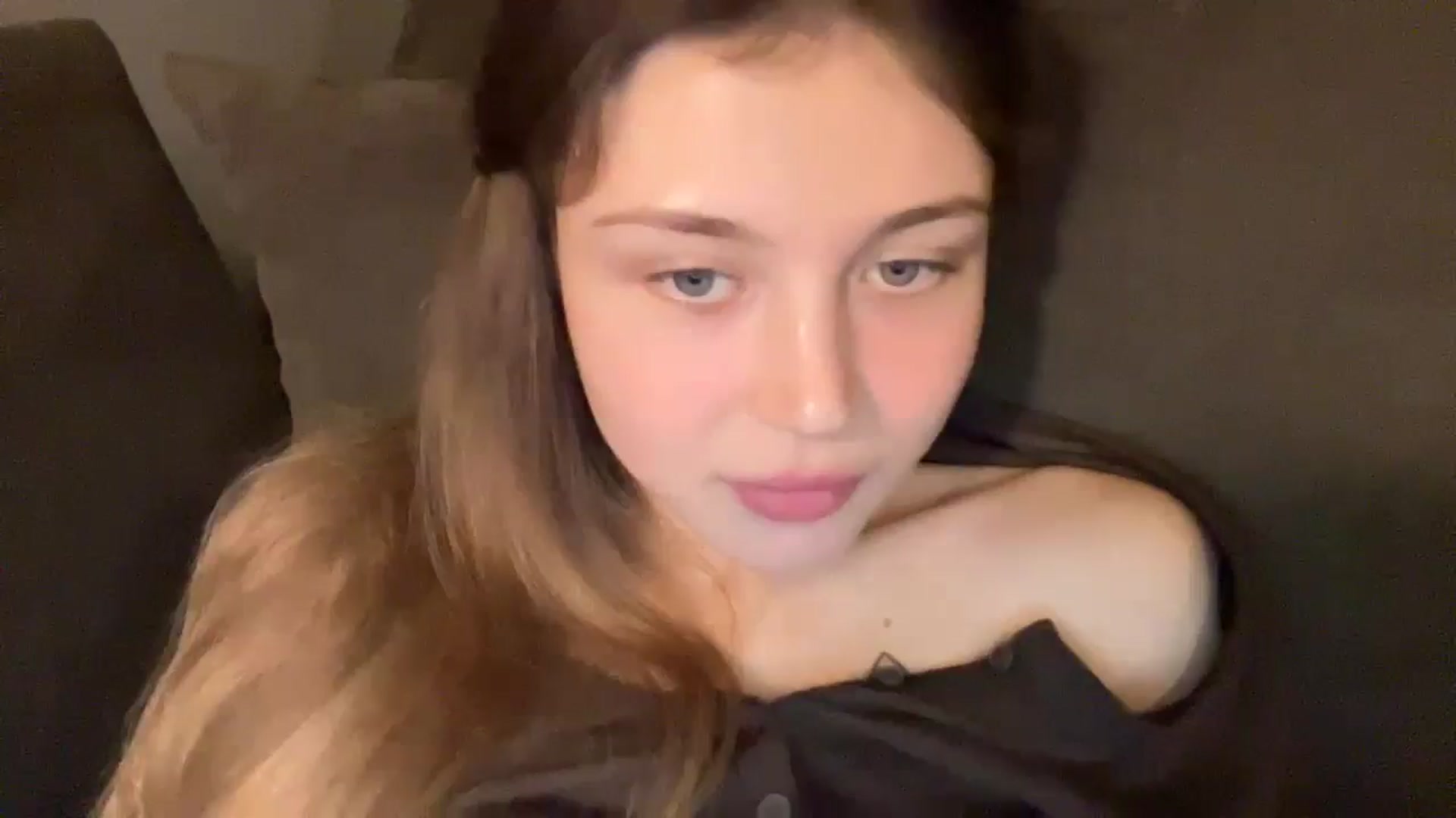 Gallery image thumbnail from Coconut_dream's myfreecams stream on, 11/07/2024, 20:00 image 19 of 20