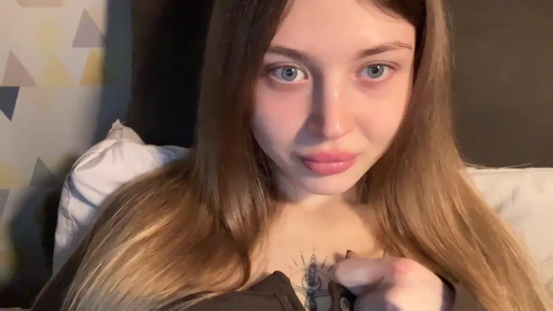 Gallery image thumbnail from Coconut_dream's myfreecams stream on, 11/08/2024, 20:31 image 18 of 20