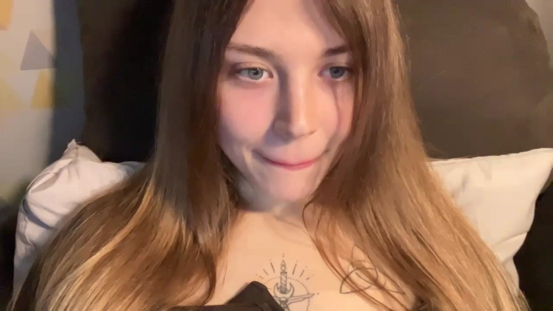 Gallery image thumbnail from Coconut_dream's myfreecams stream on, 11/08/2024, 20:31 image 11 of 20