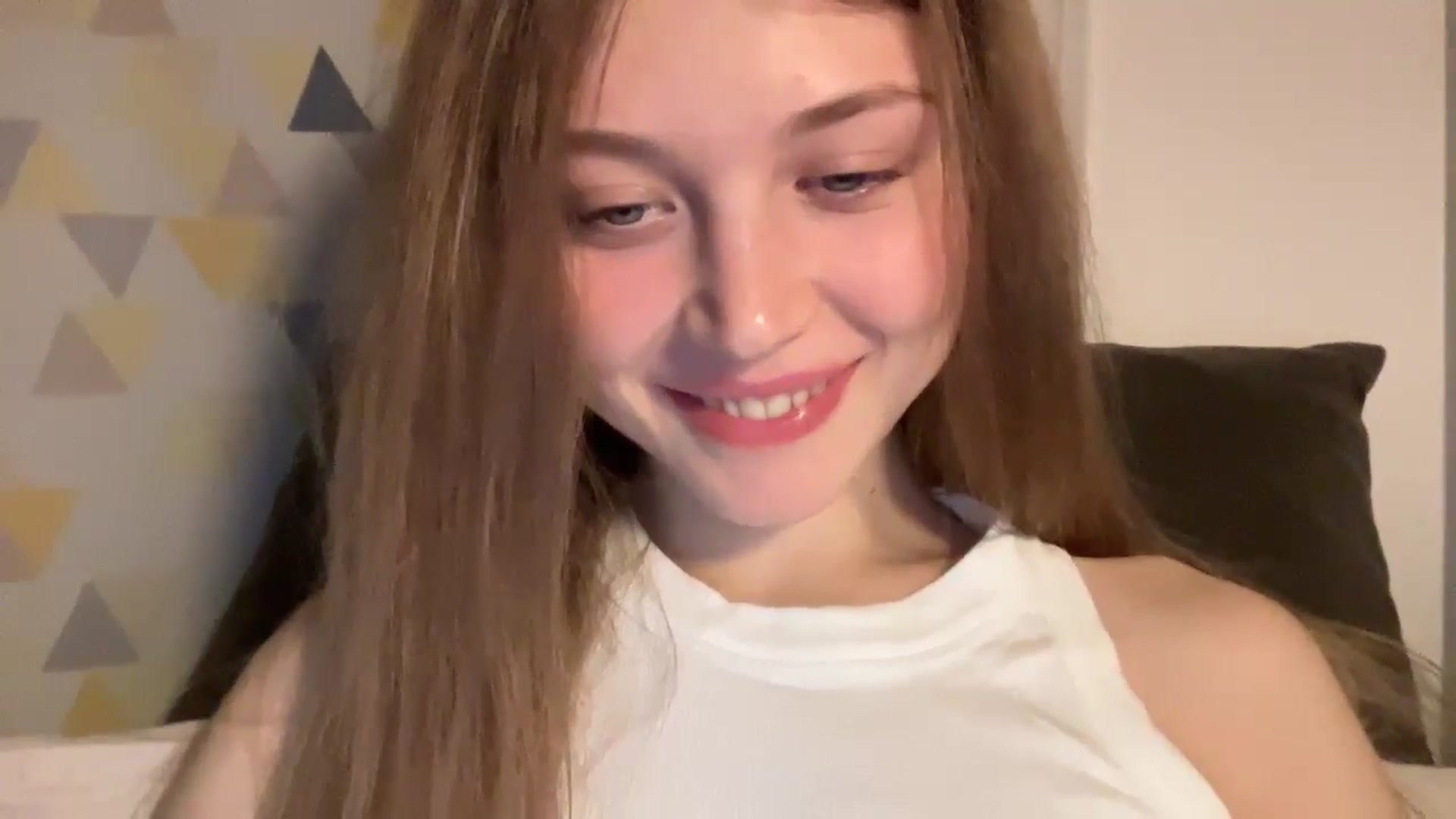 Gallery image thumbnail from Coconut_dream's myfreecams stream on, 11/16/2024, 19:21 image 9 of 20