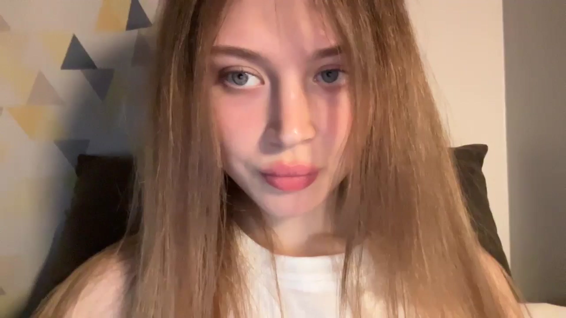 Gallery image thumbnail from Coconut_dream's myfreecams stream on, 11/16/2024, 19:21 image 1 of 20